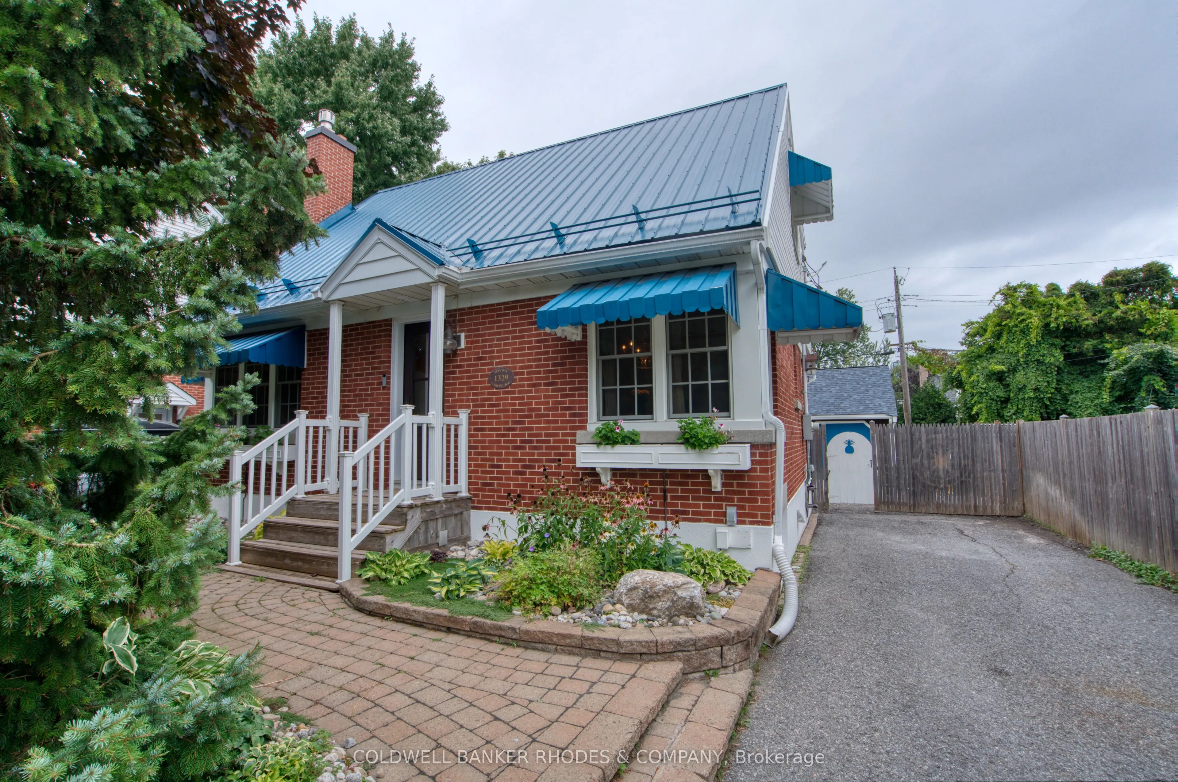 1329 Larose Avenue
