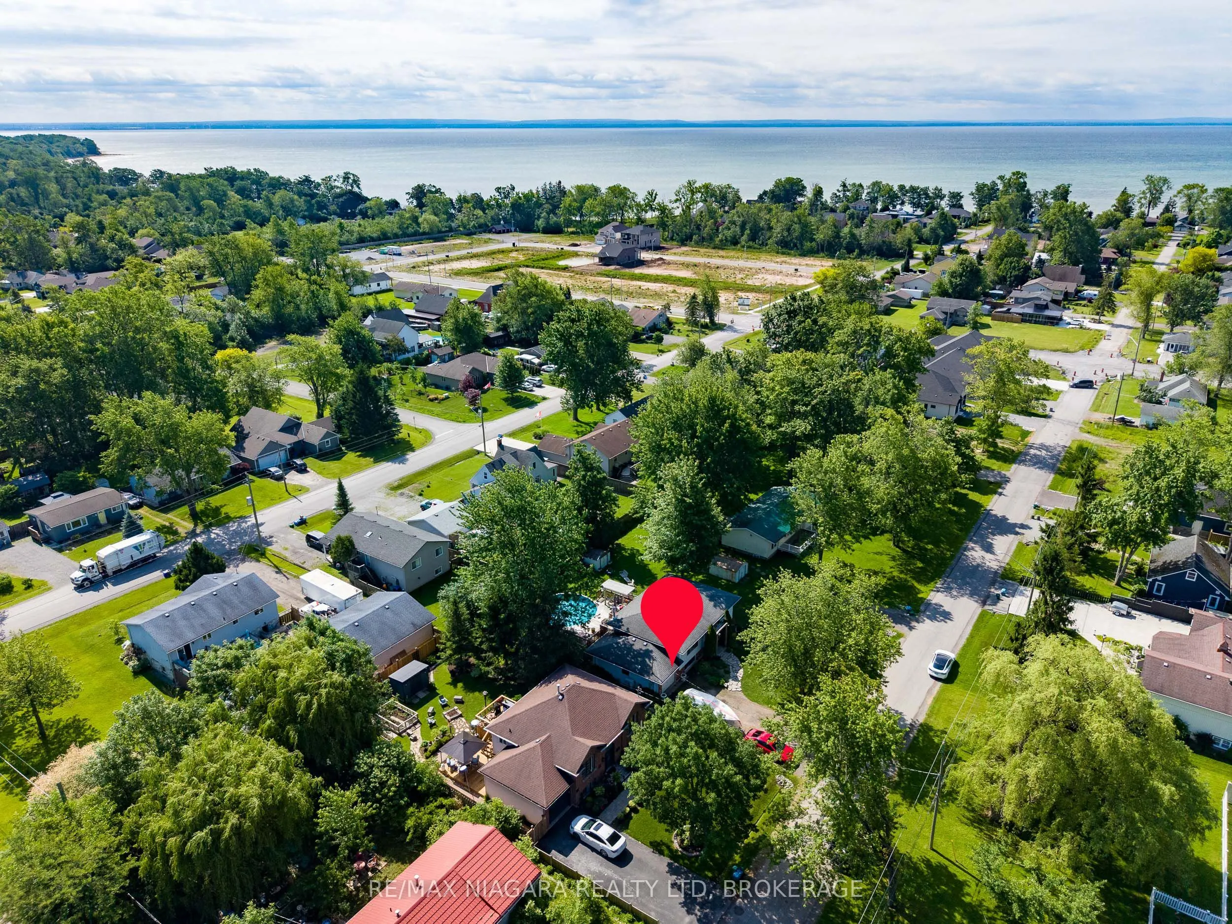 88 Pleasant Avenue N