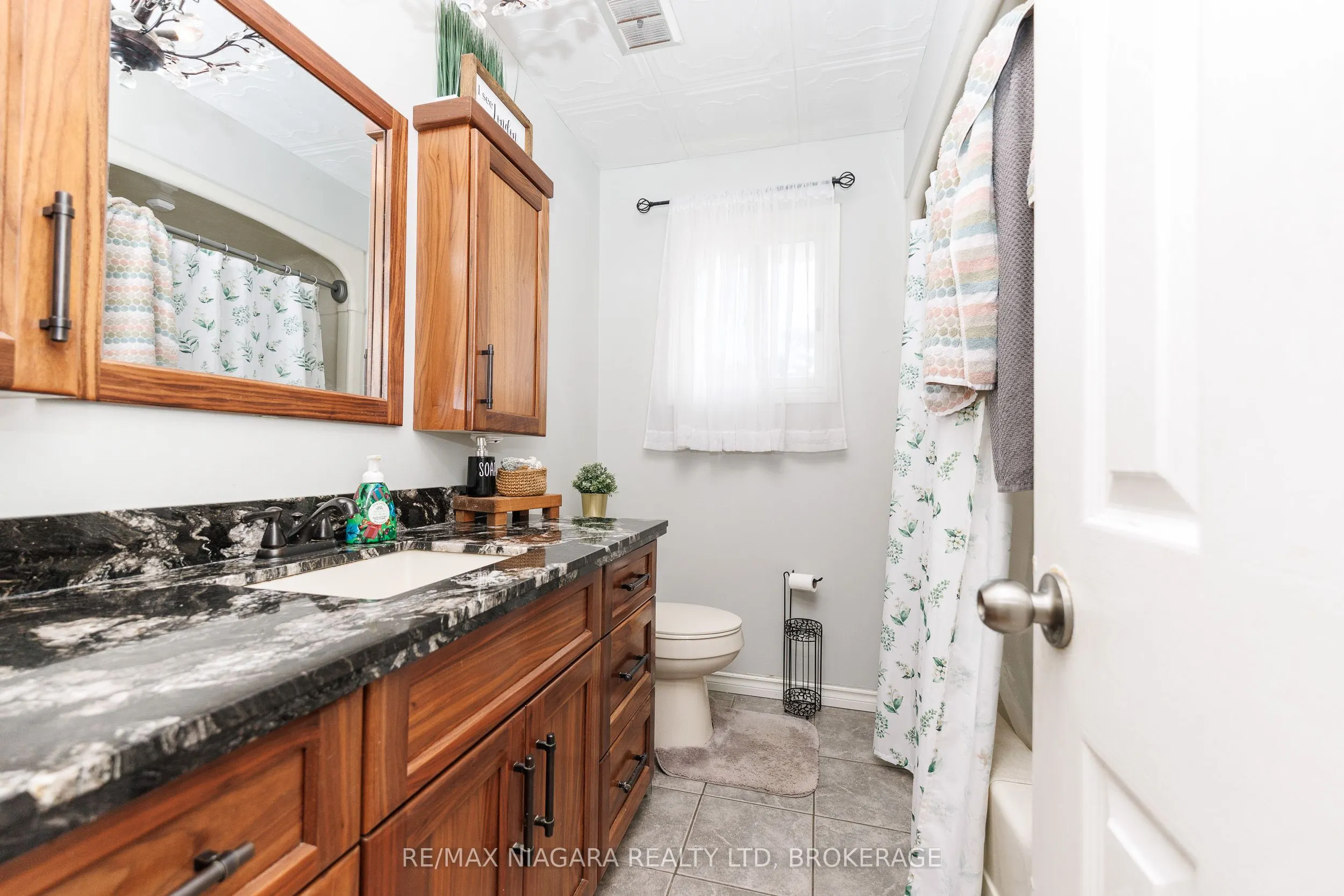 88 Pleasant Avenue N