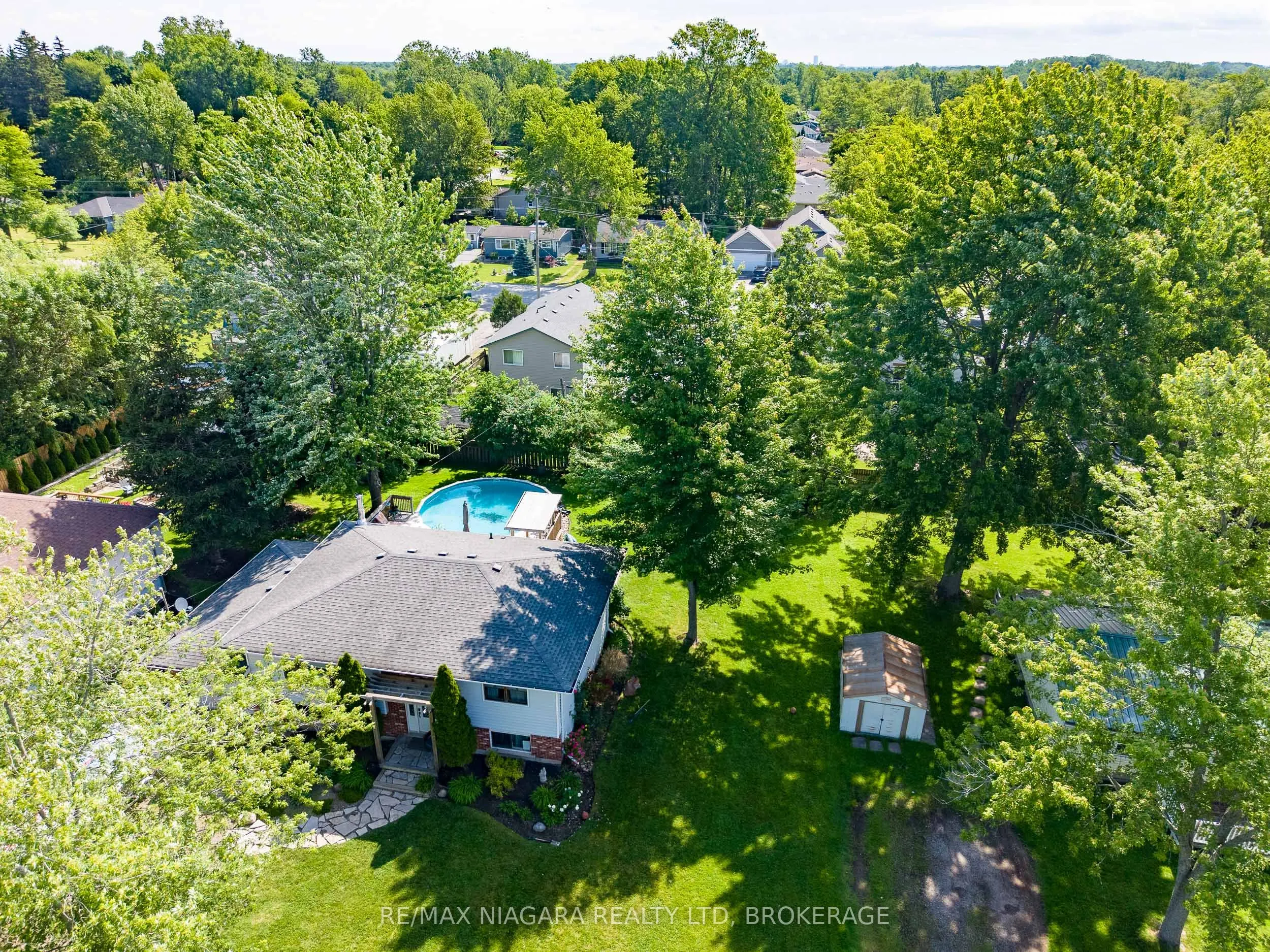 88 Pleasant Avenue N
