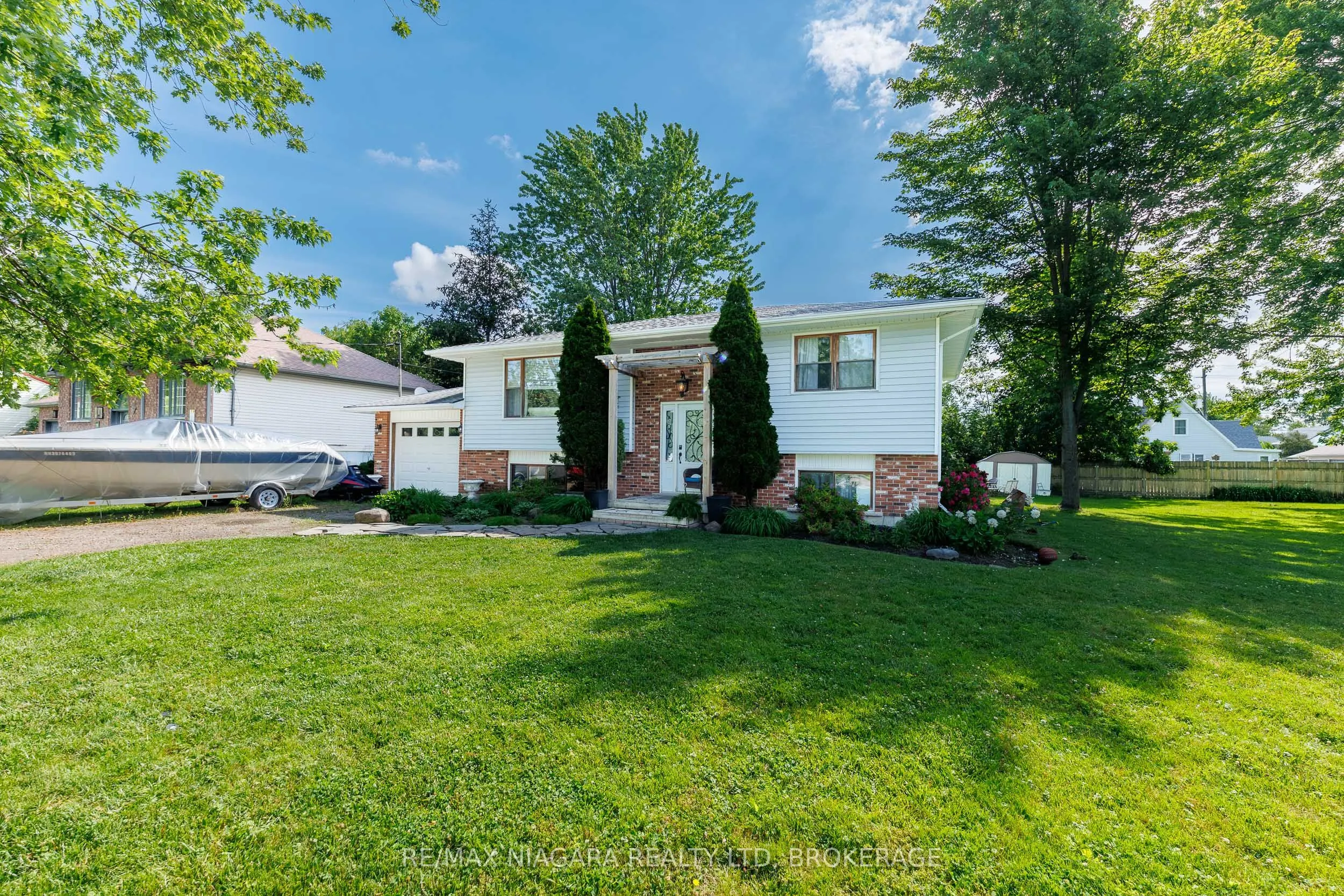 88 Pleasant Avenue N