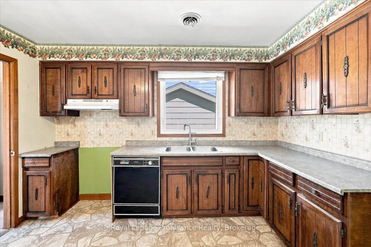 28 Kensington Crescent