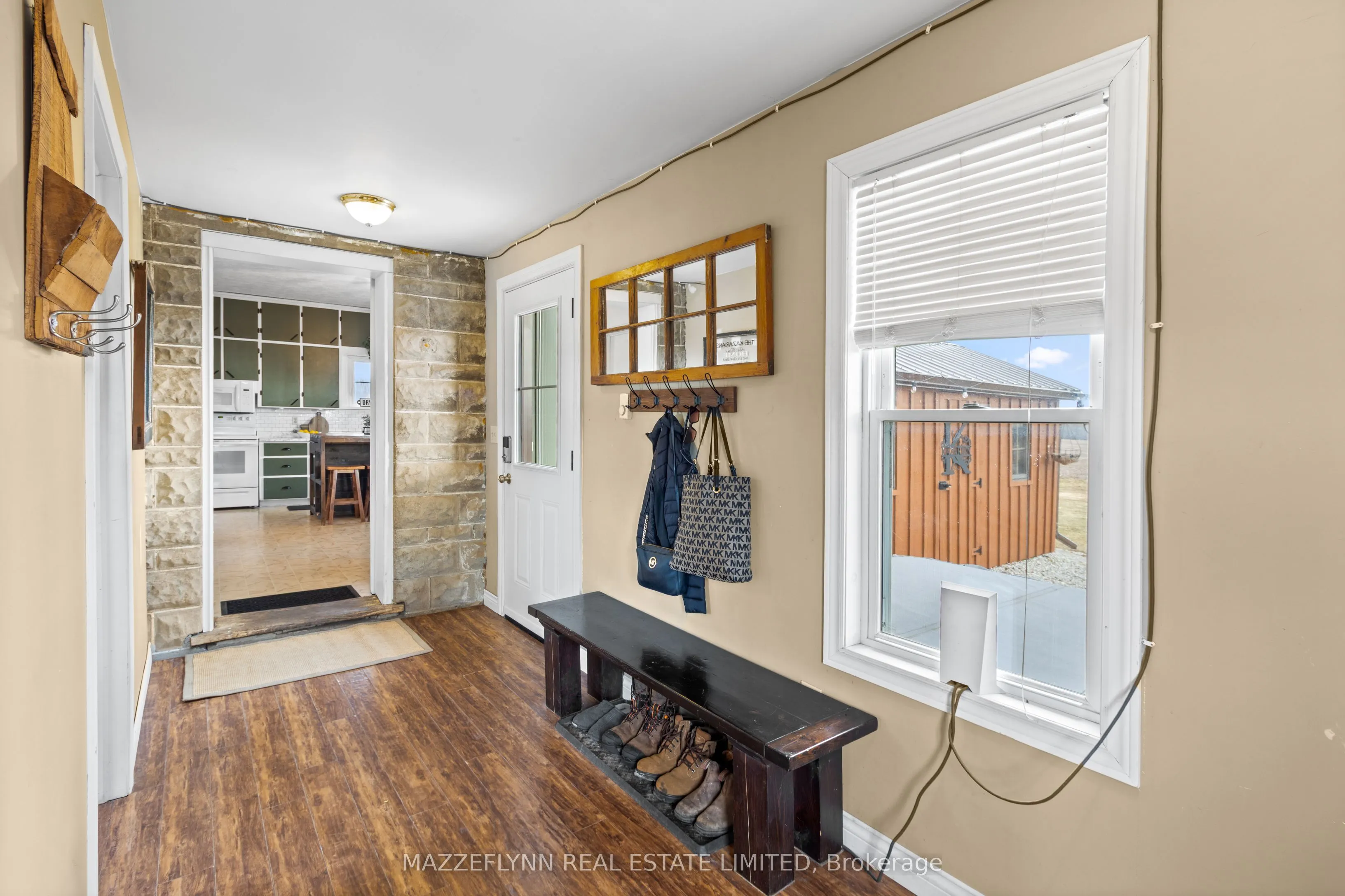 402558 Grey Road 17 Road