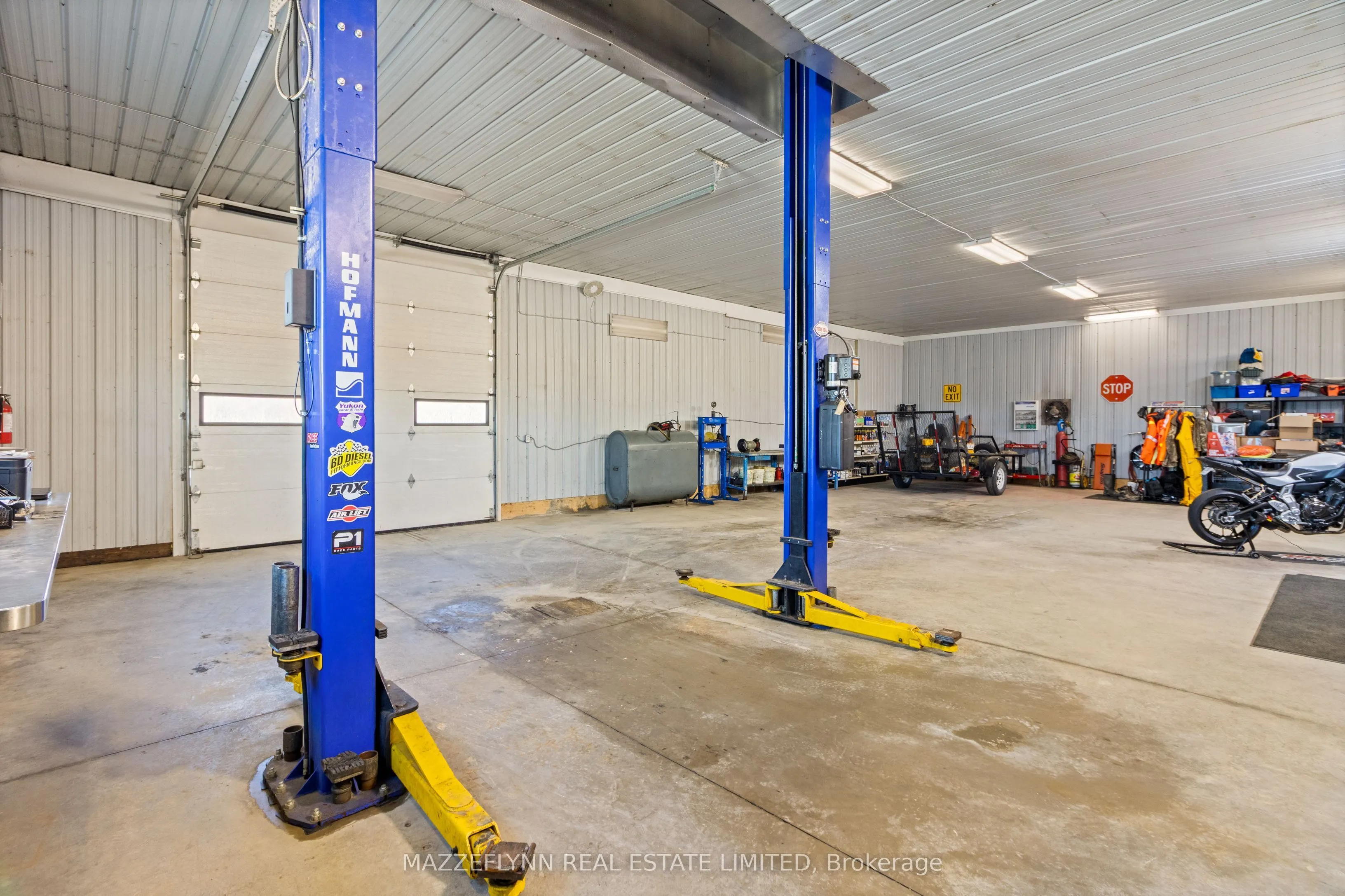 402558 Grey Road 17 Road