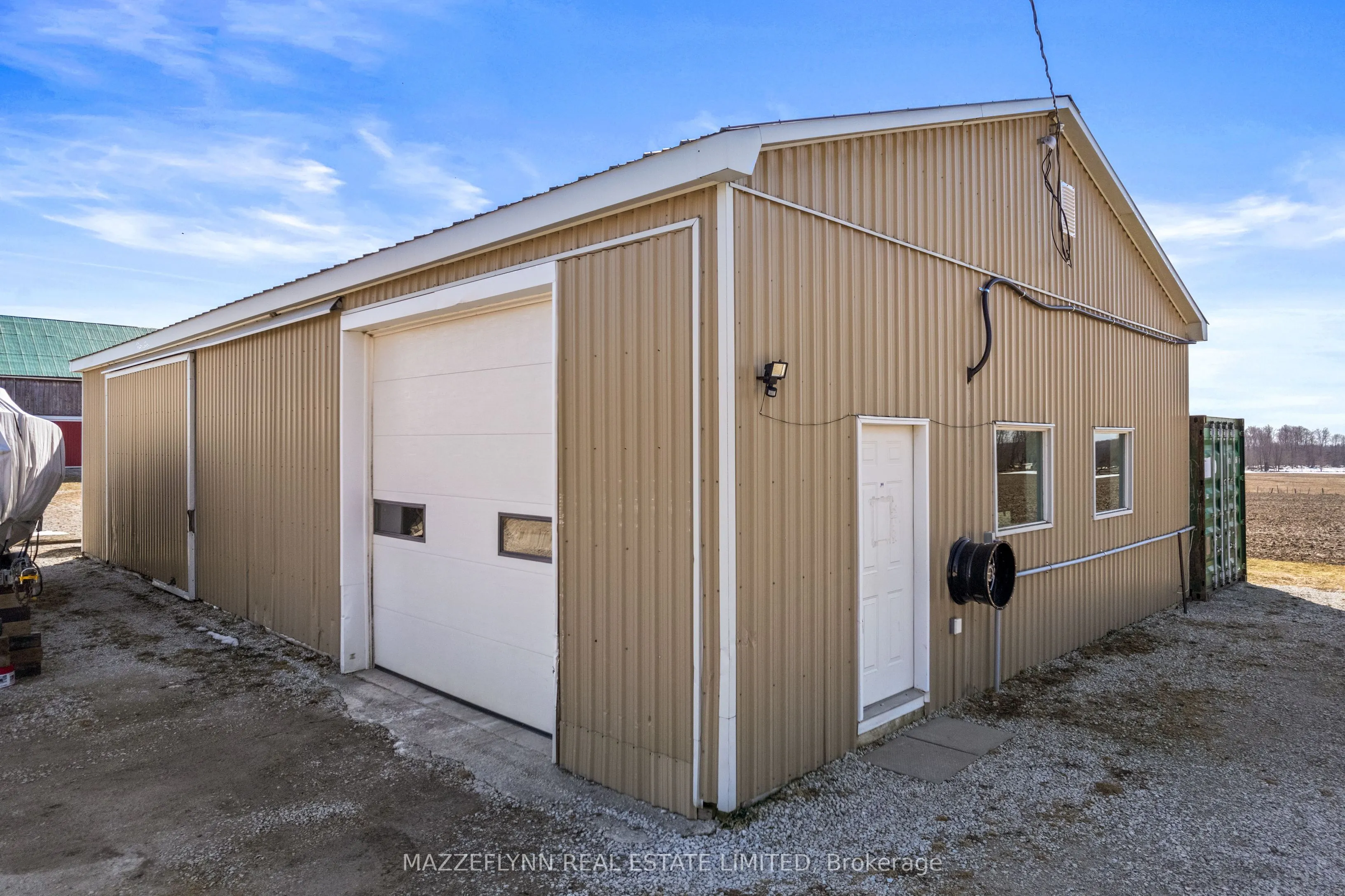 402558 Grey Road 17 Road