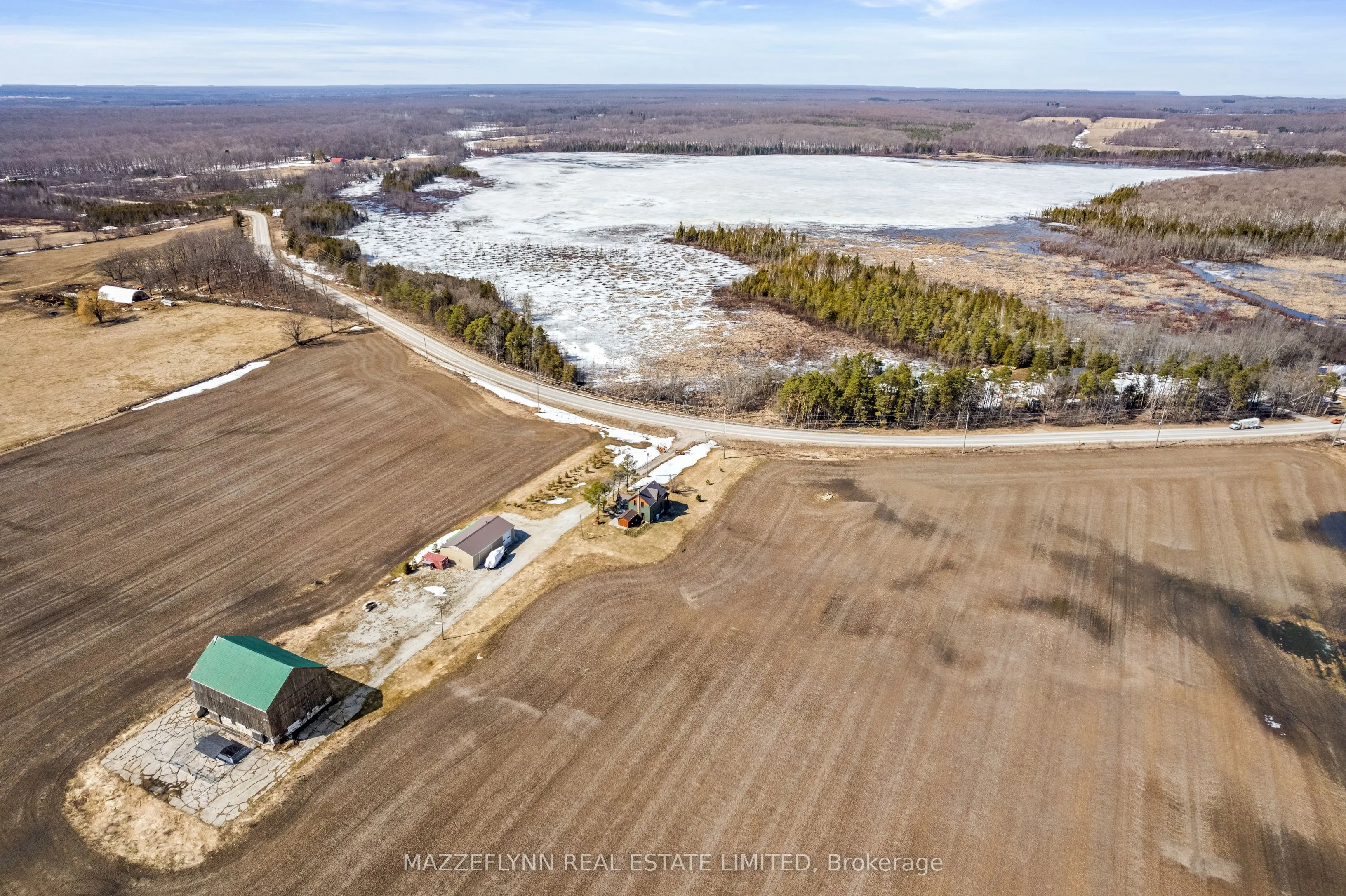 402558 Grey Road 17 Road