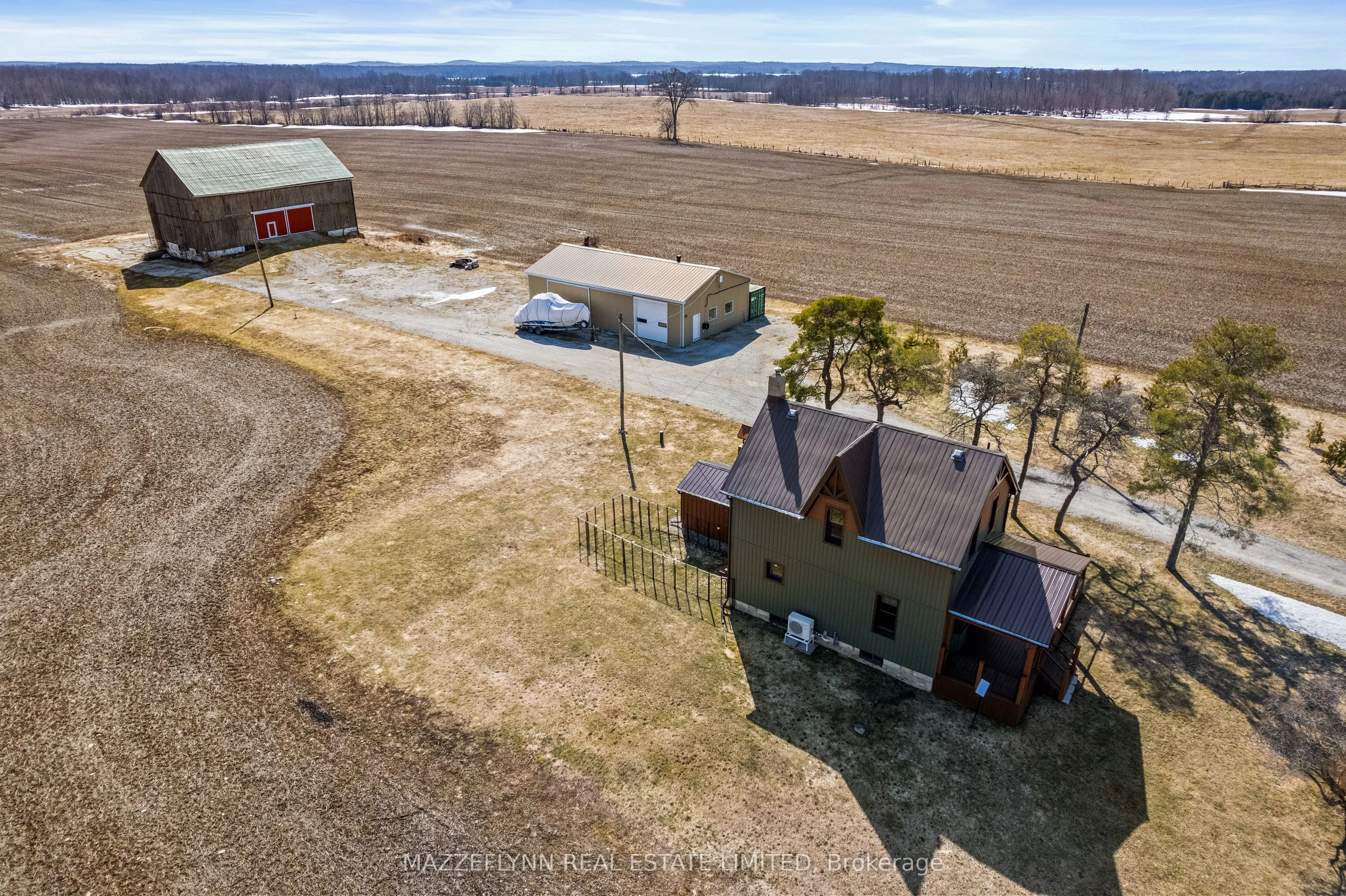 402558 Grey Road 17 Road