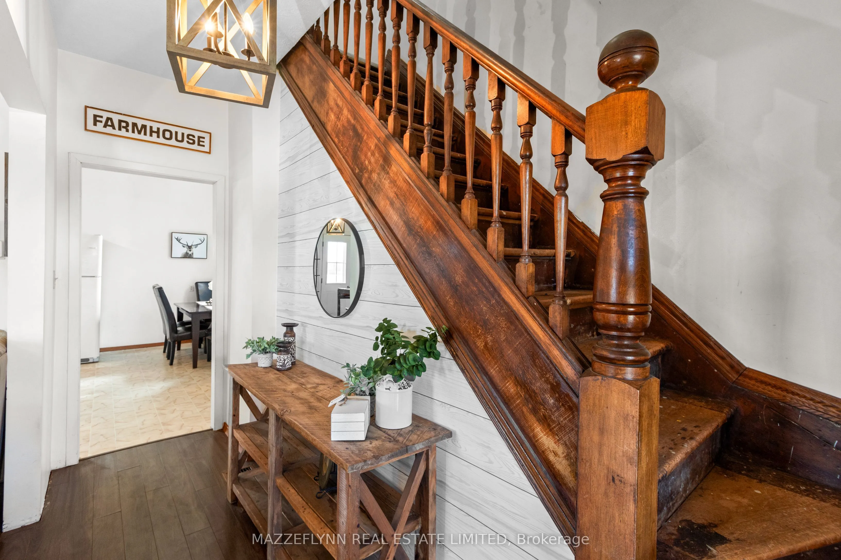 402558 Grey Road 17 Road