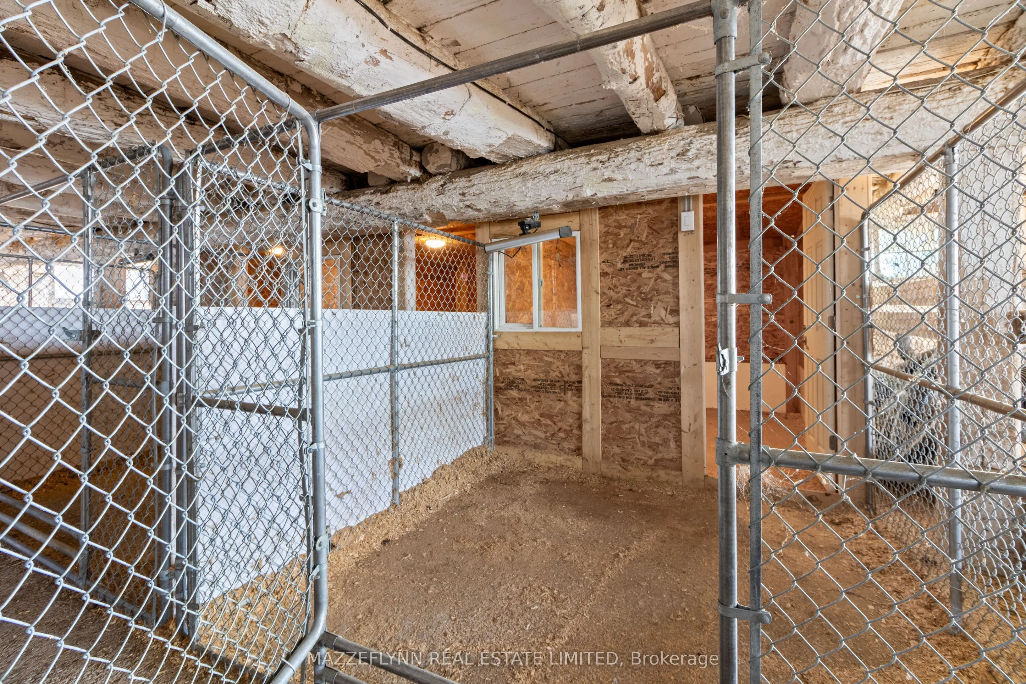 402558 Grey Road 17 Road