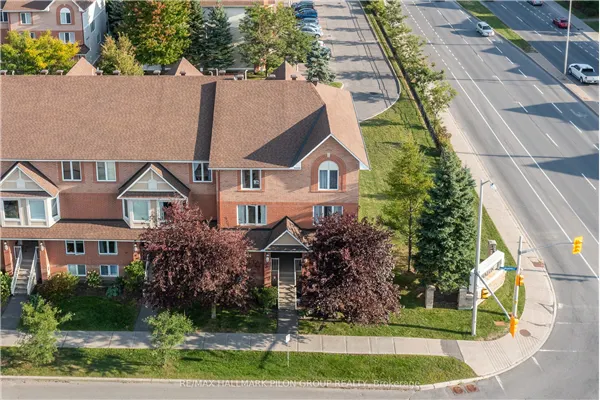 10 Lakepointe Drive #1