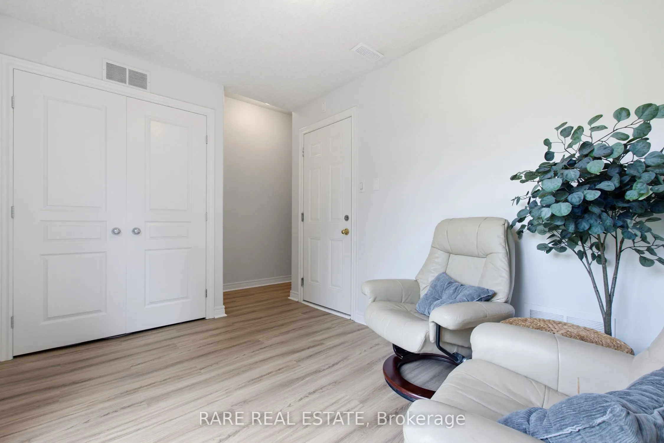 25 Viking Drive #5