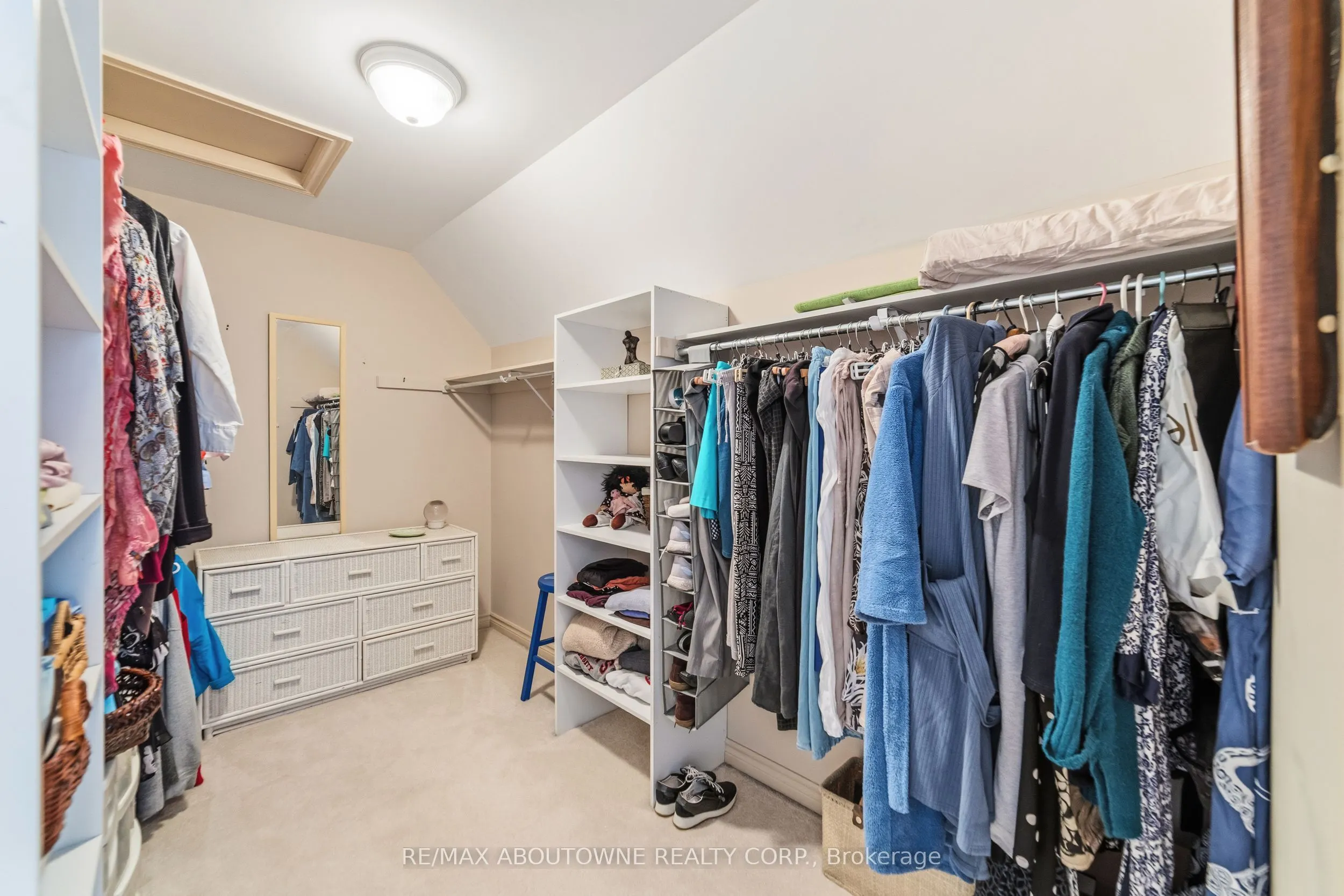 575 Simcoe Street #12