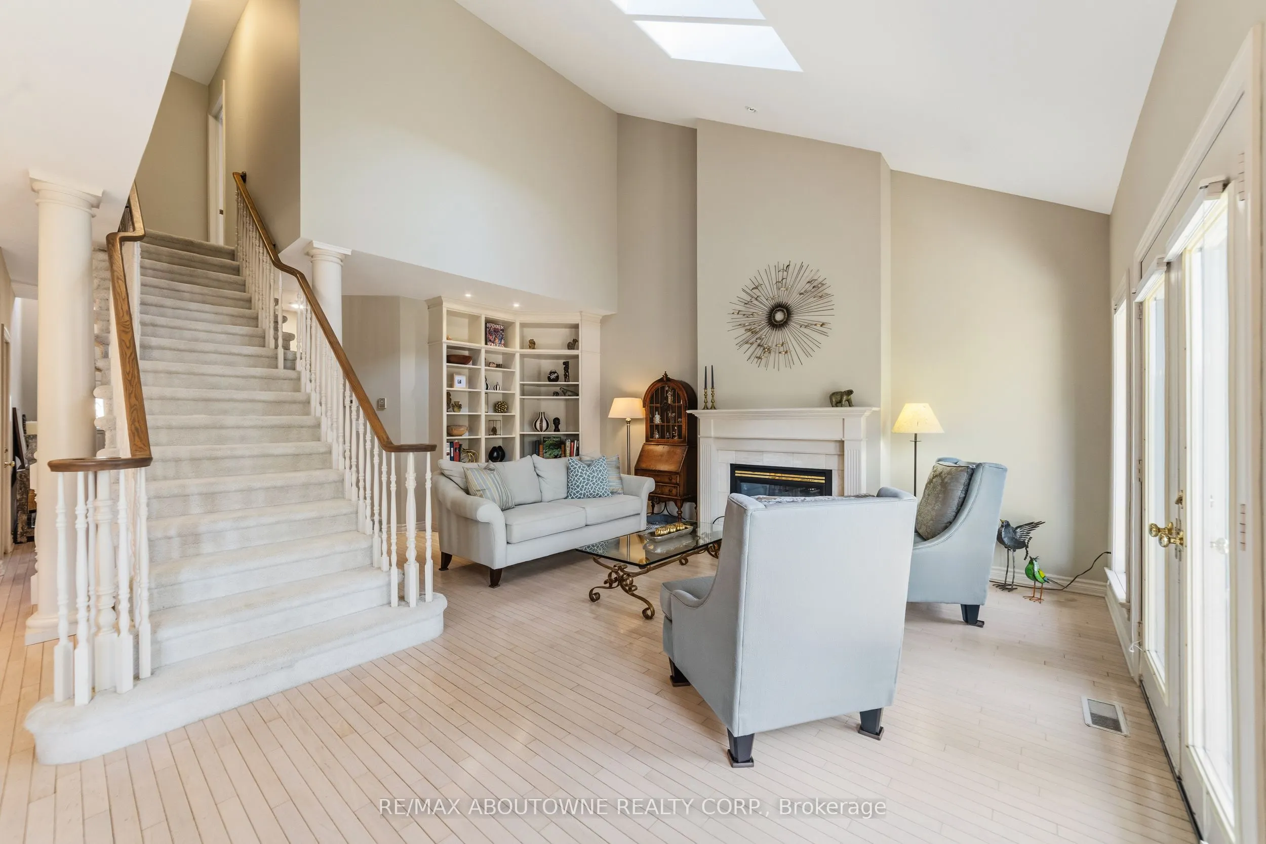 575 Simcoe Street #12