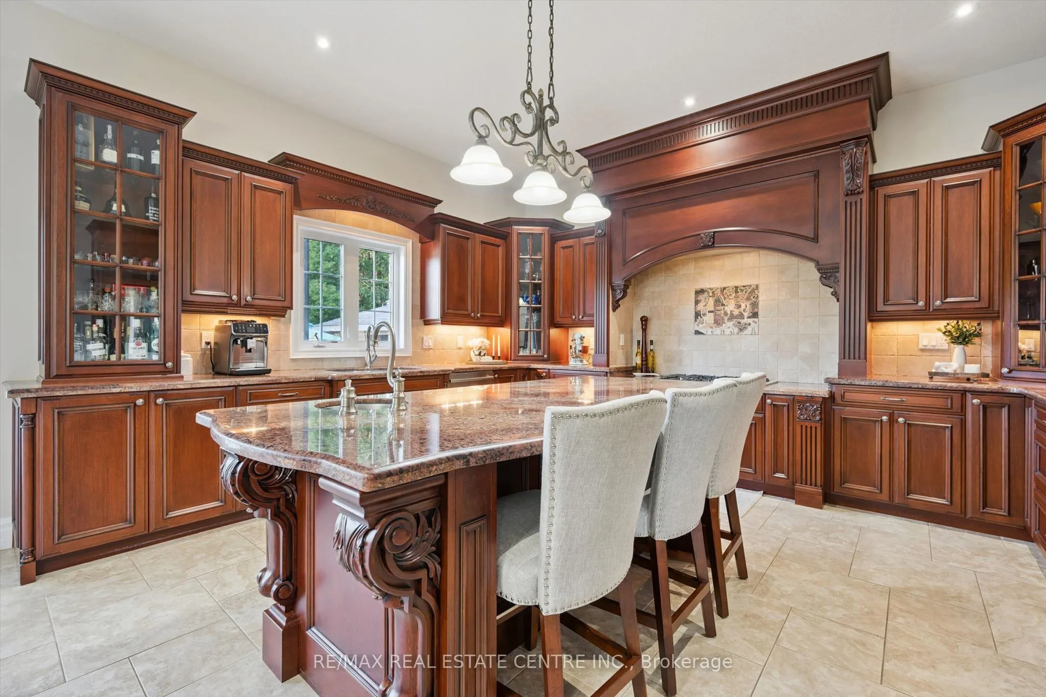 332 Scenic Drive