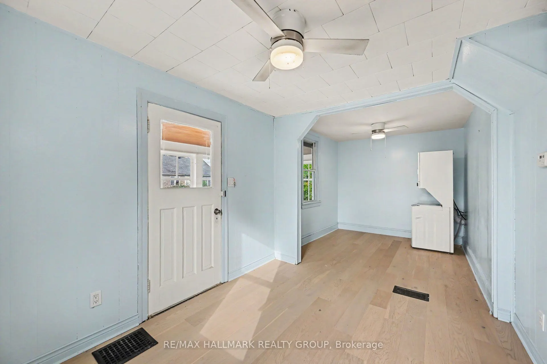 617 Roy Street W
