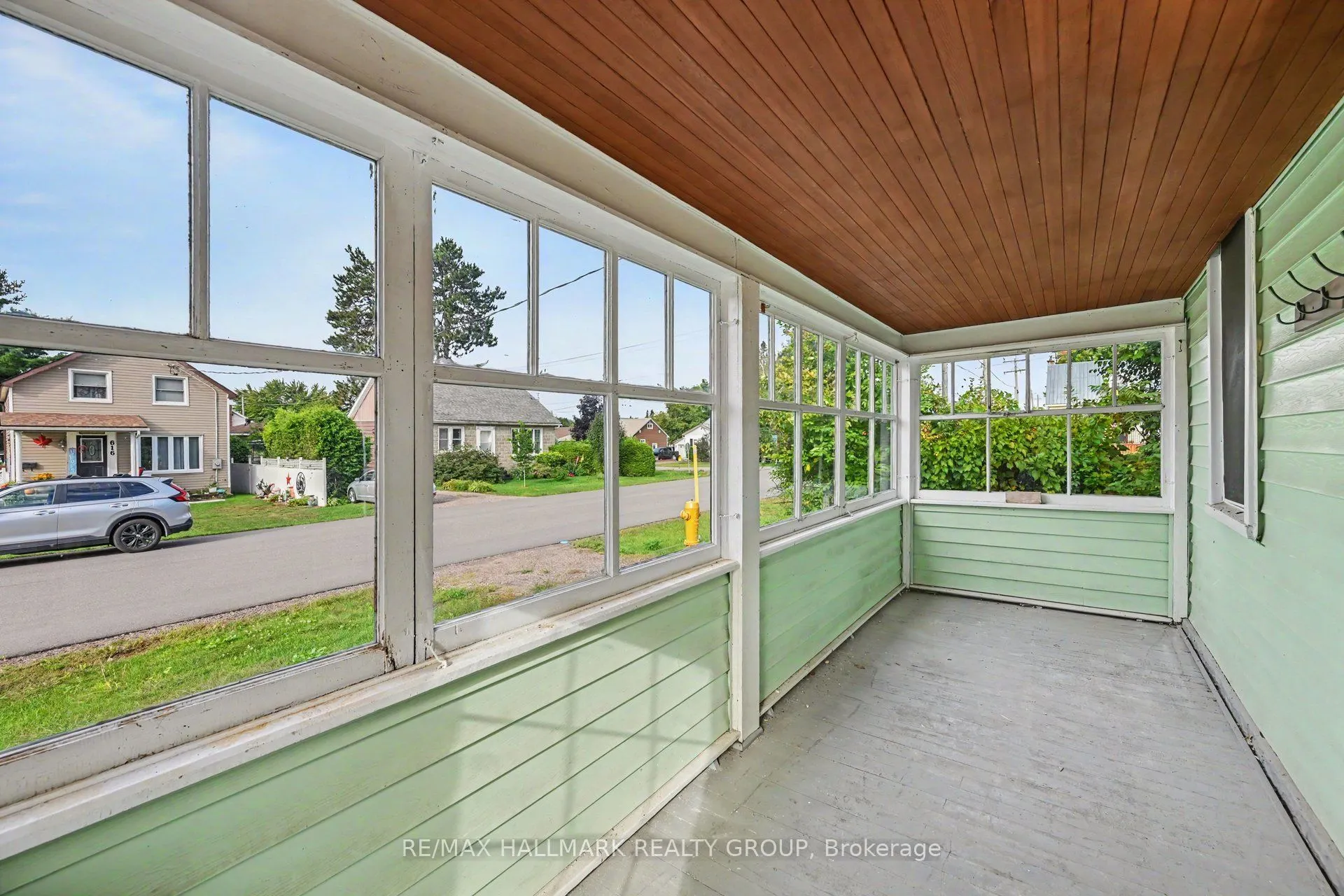 617 Roy Street W