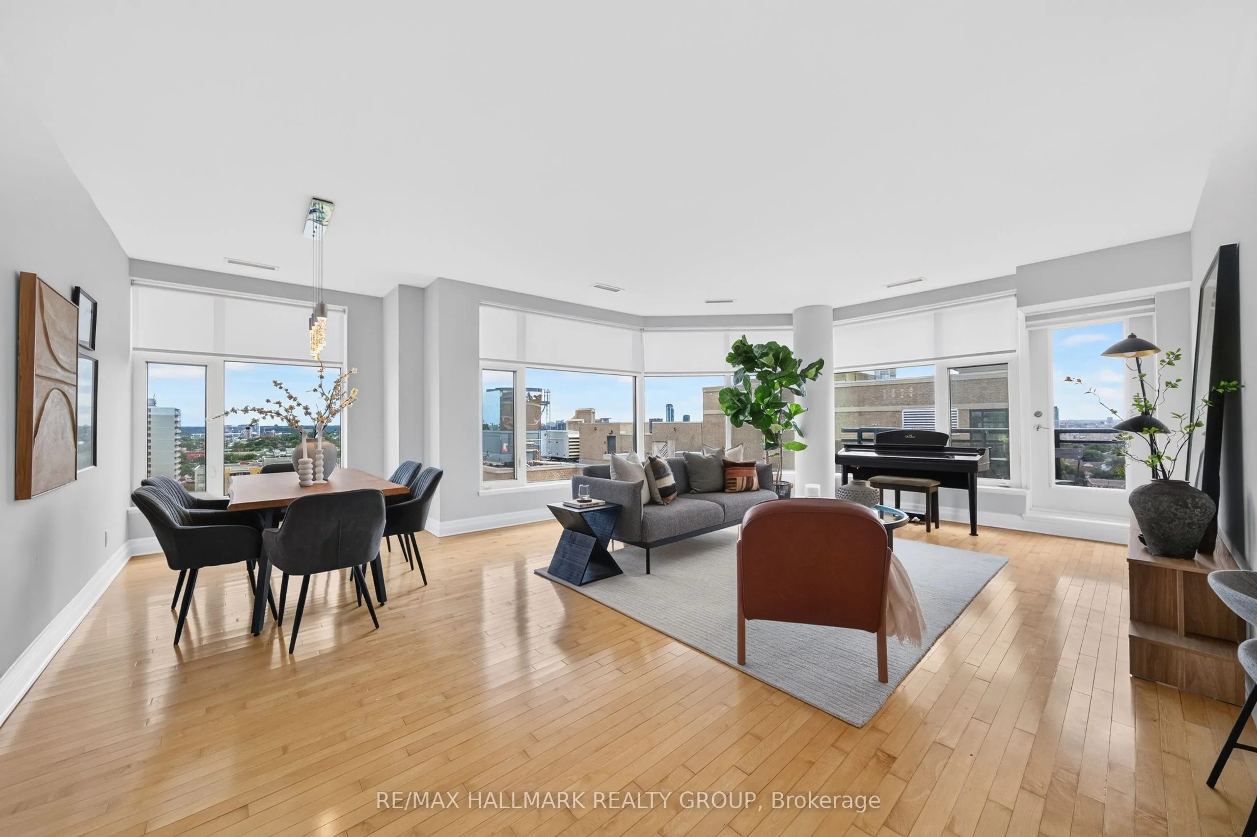 235 Kent Street #PH05