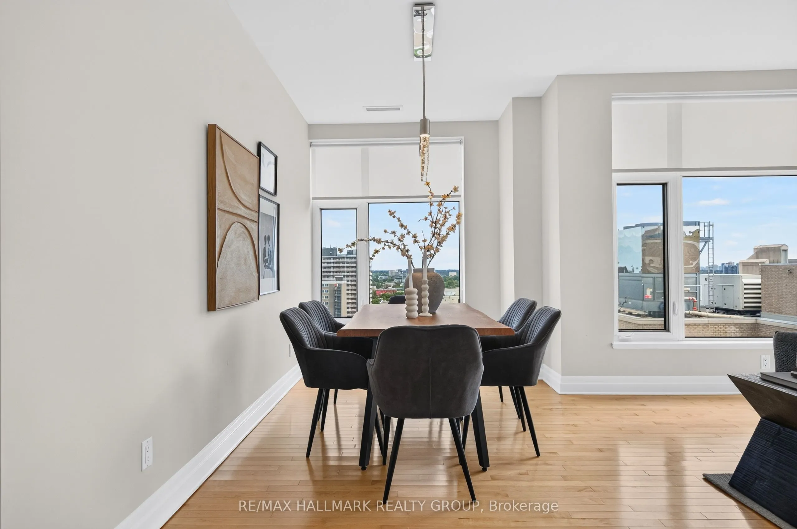 235 Kent Street #PH05