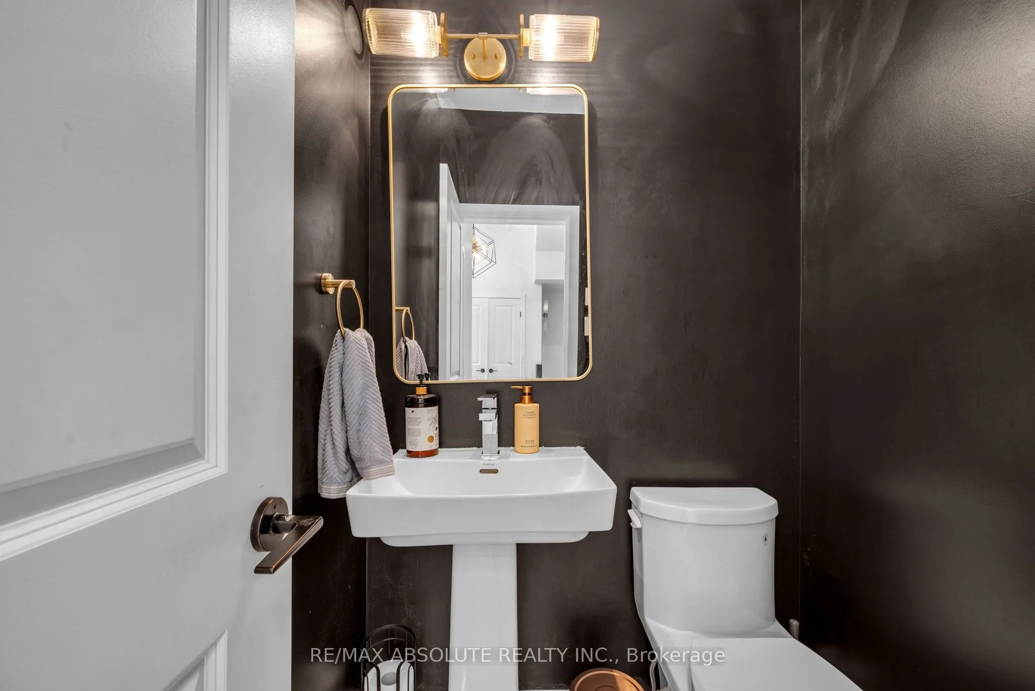 826 Chipping Circle