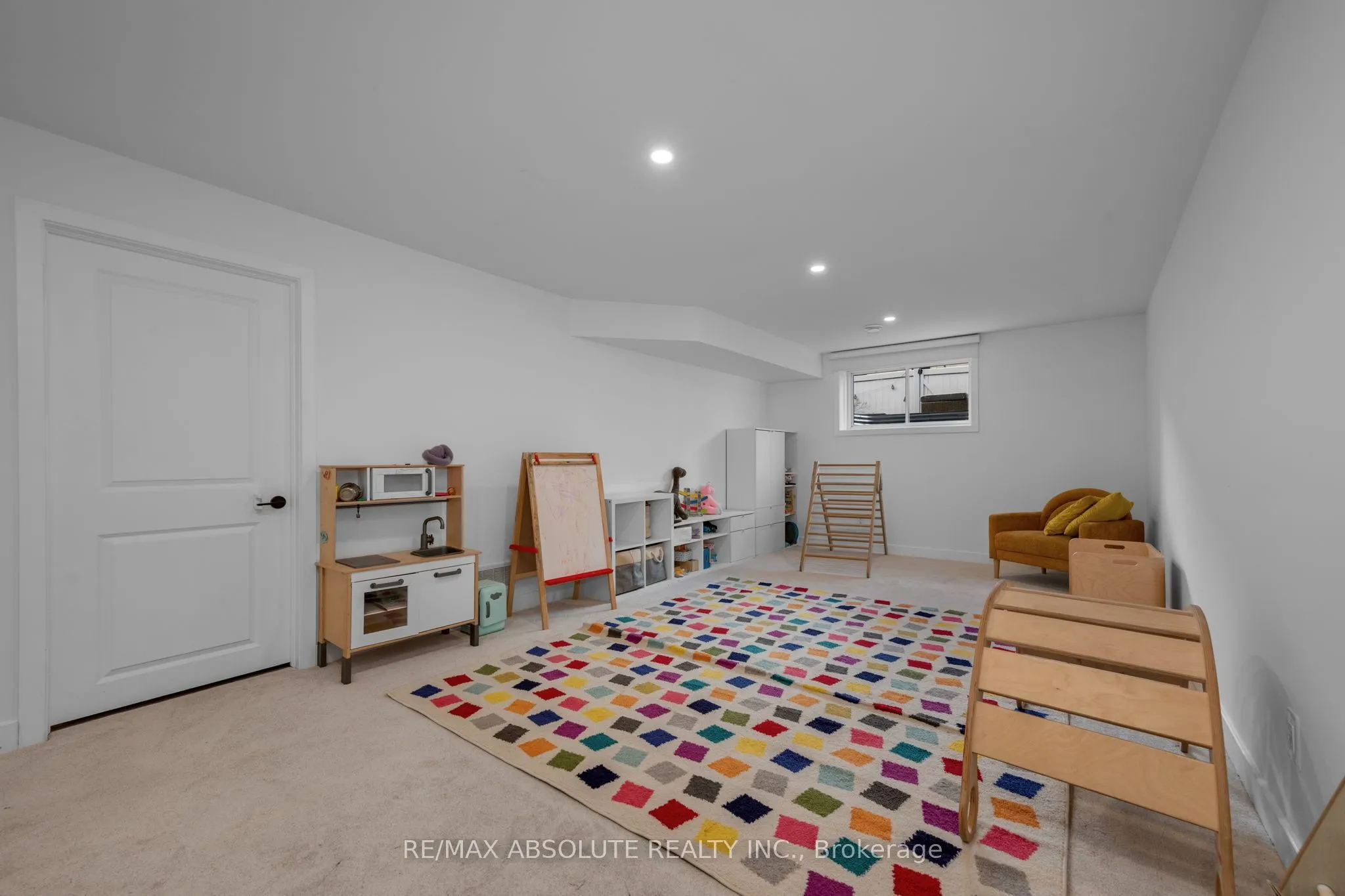 826 Chipping Circle