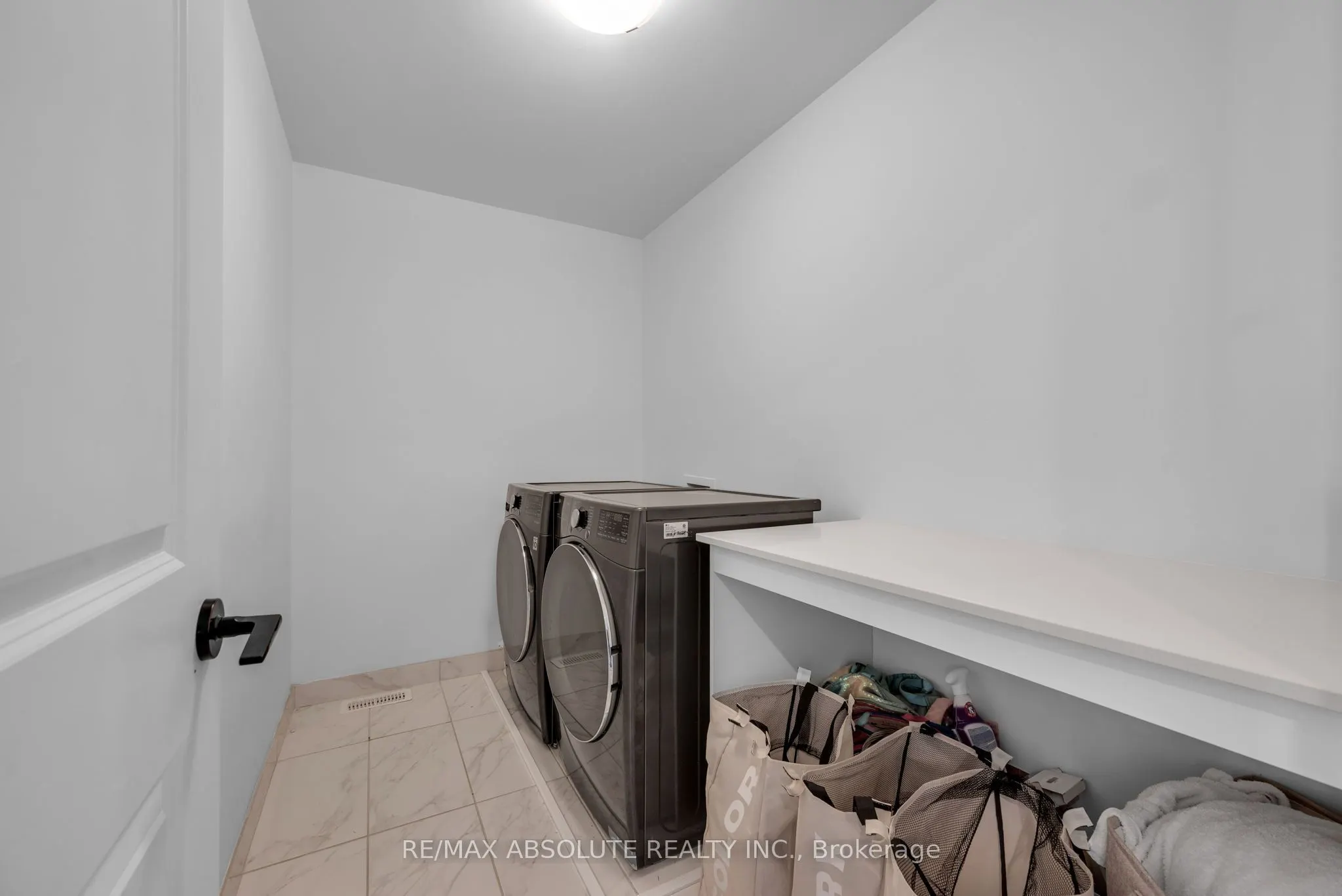 826 Chipping Circle