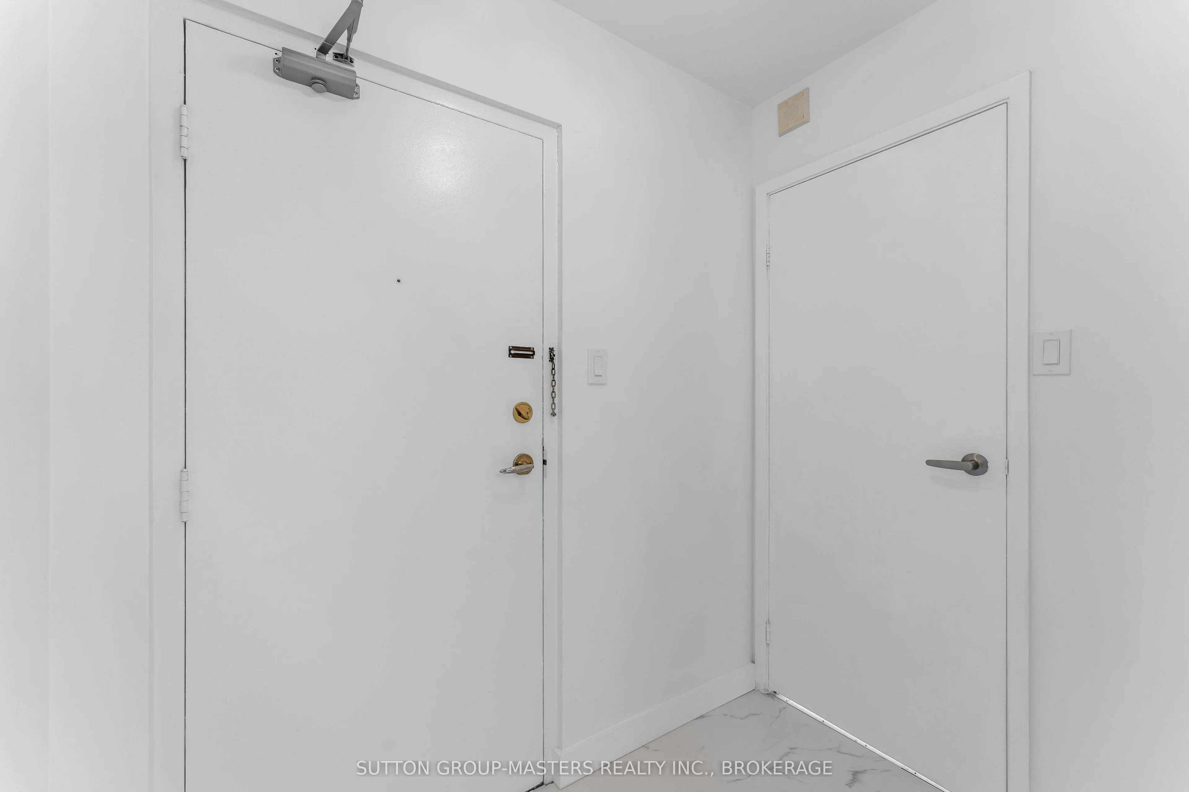 165 Ontario Street #801