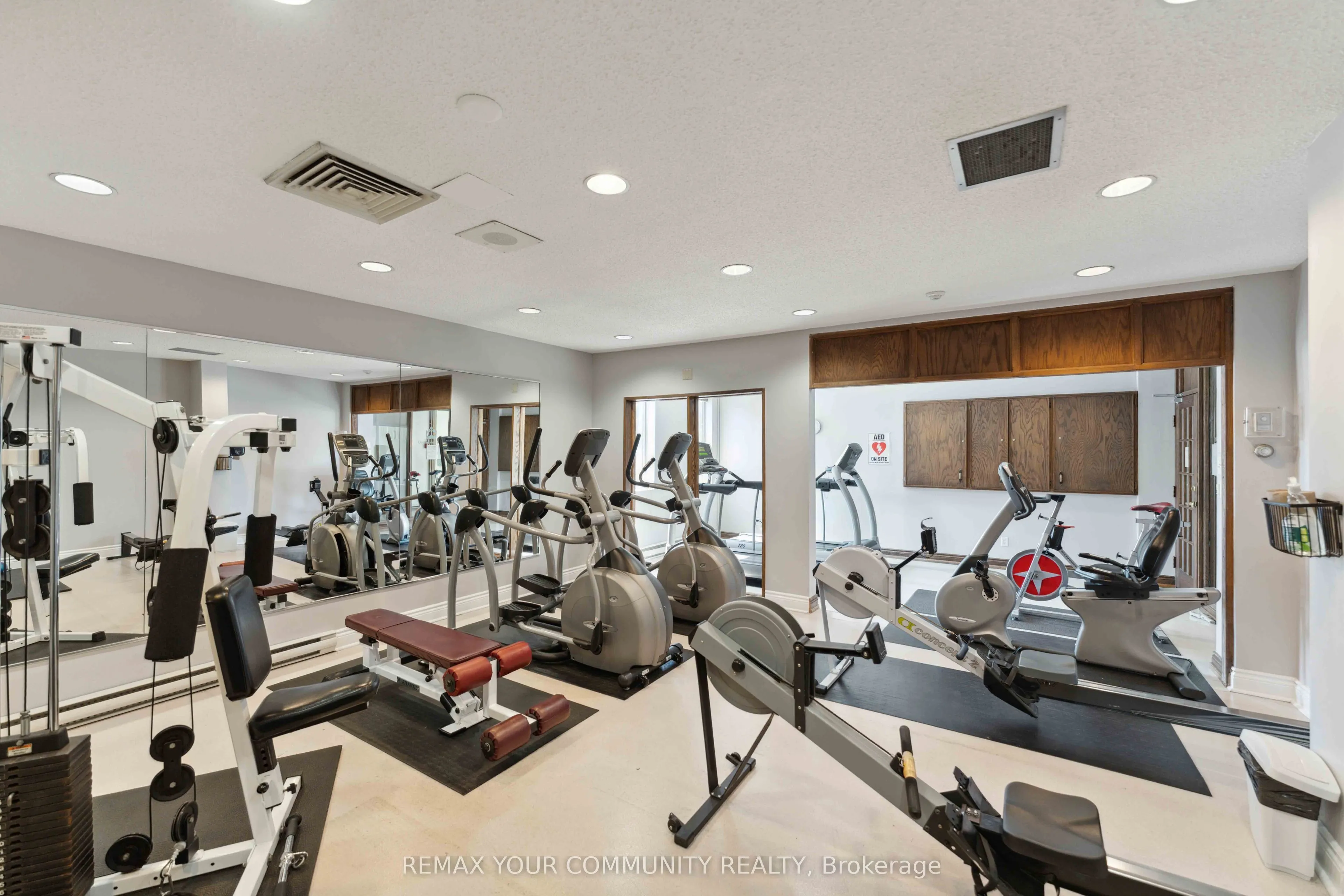 500 Laurier Avenue W #608