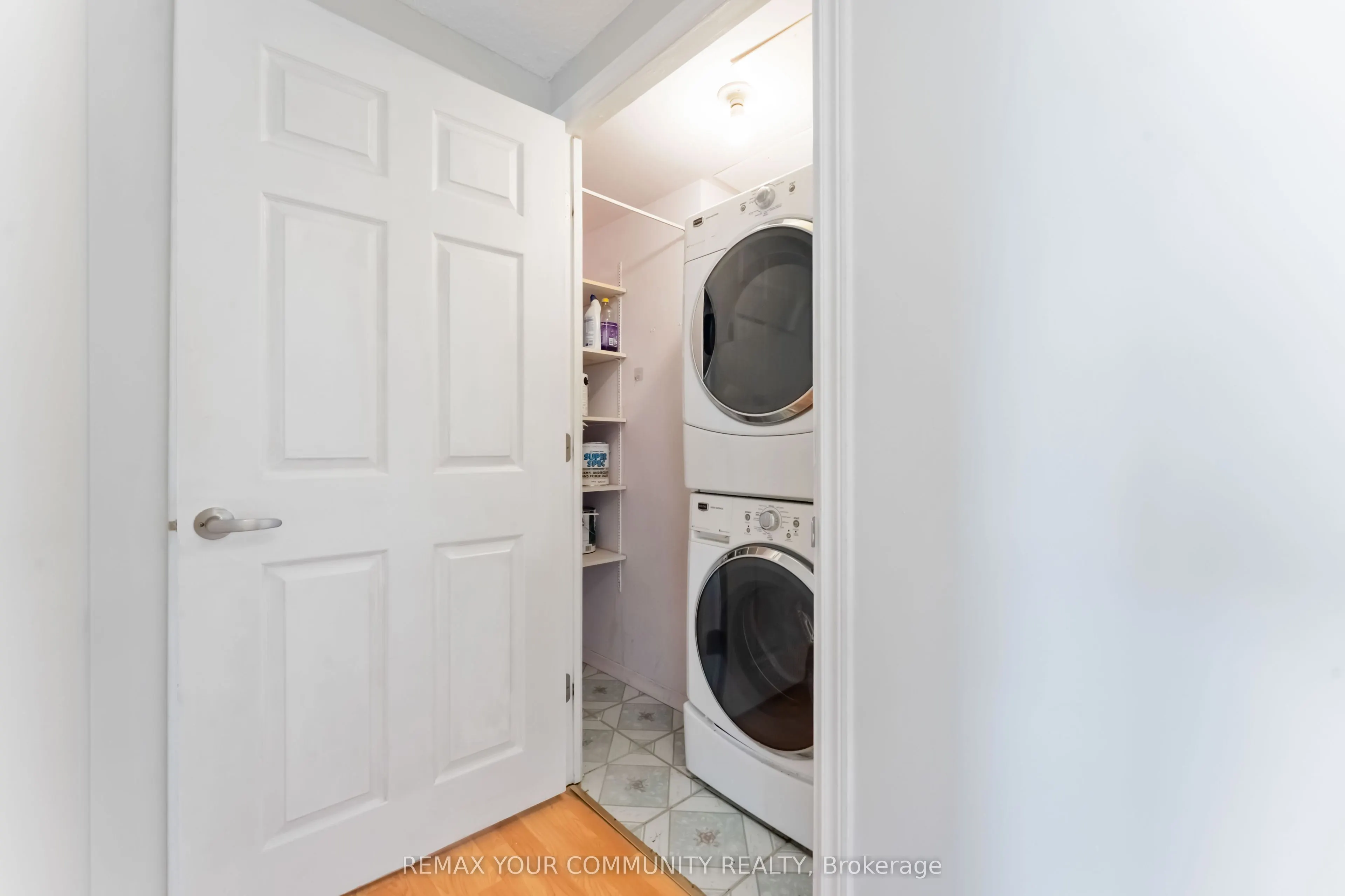 500 Laurier Avenue W #608