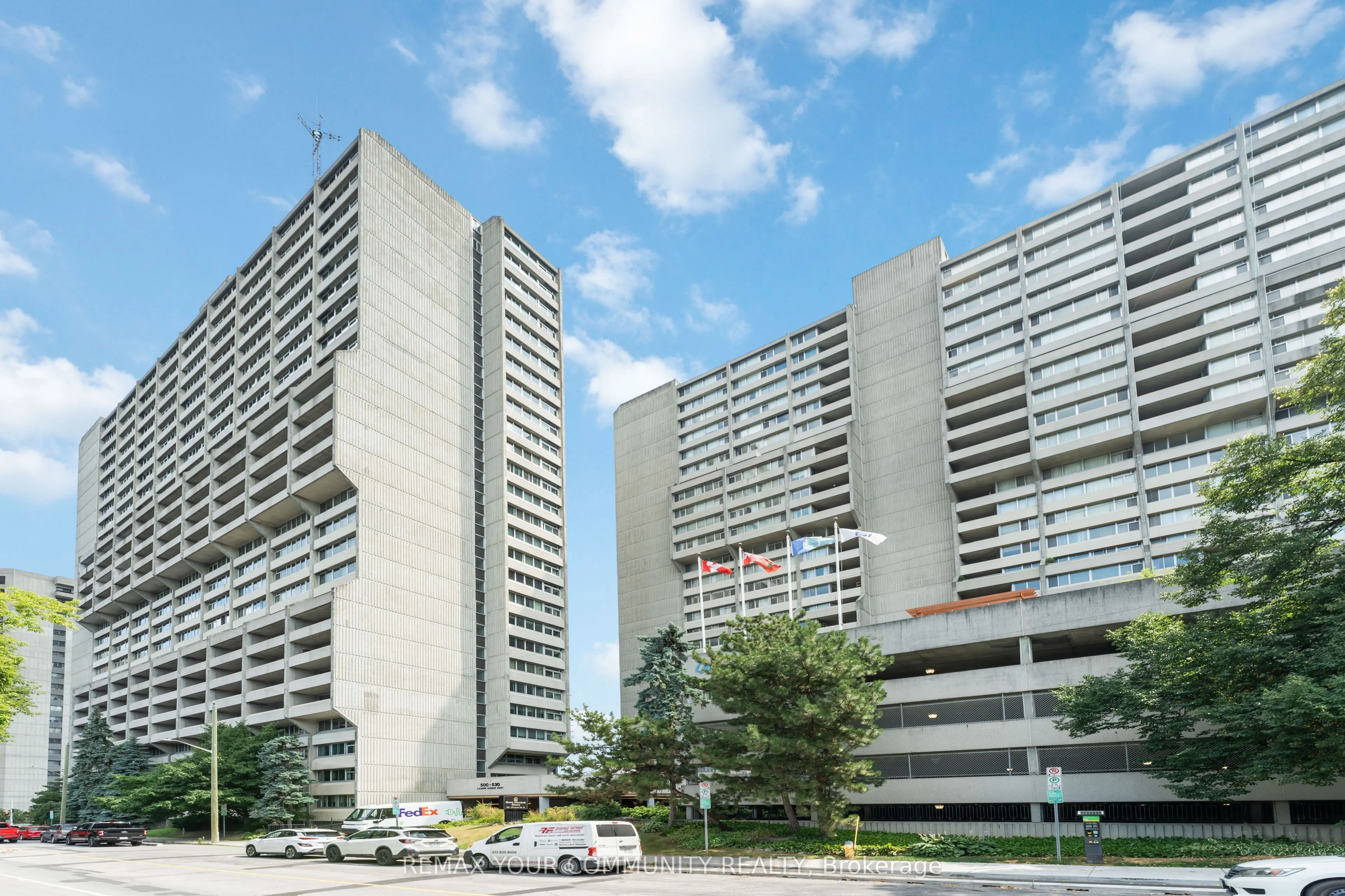 500 Laurier Avenue W #608