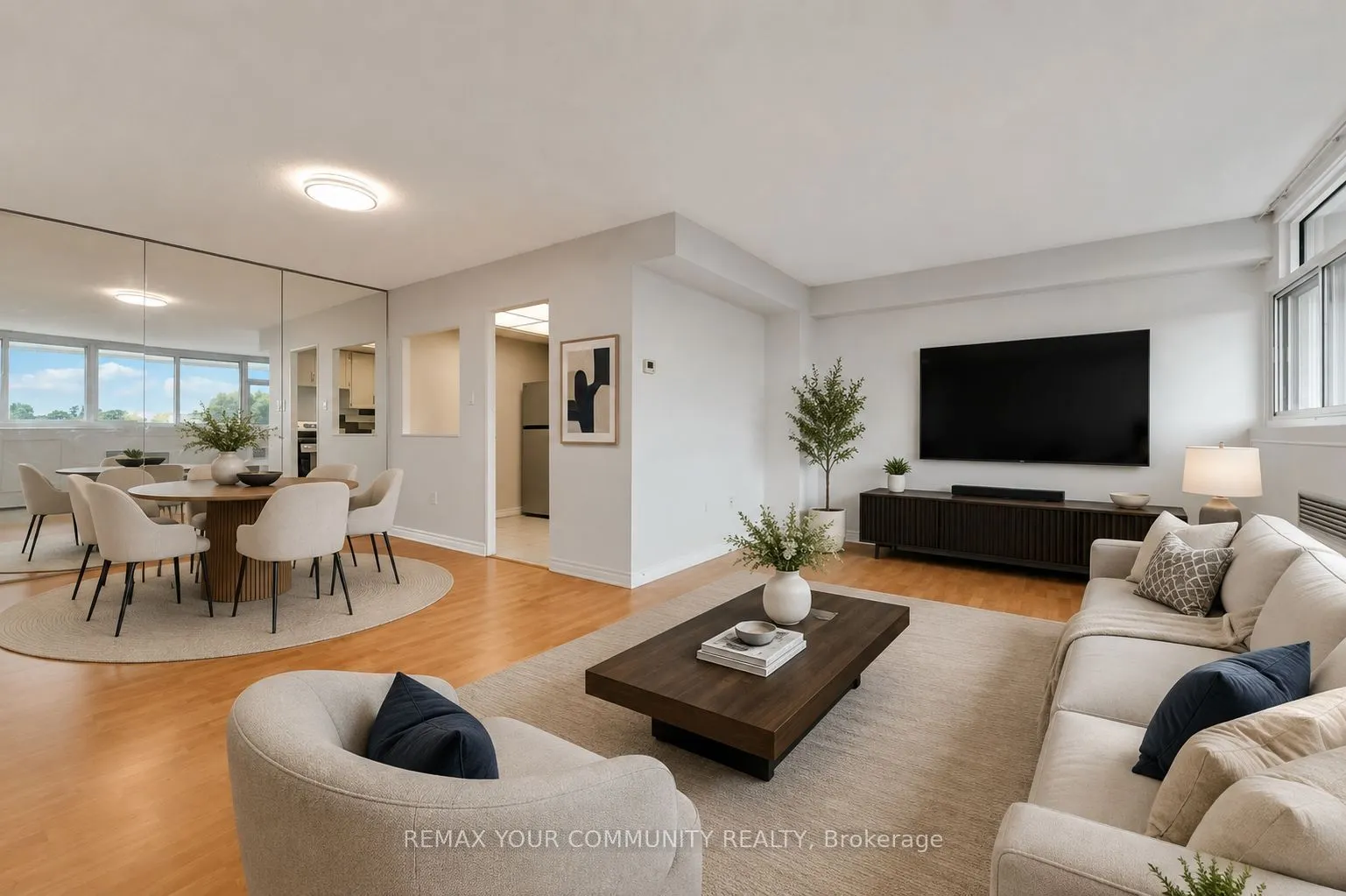 500 Laurier Avenue W #608
