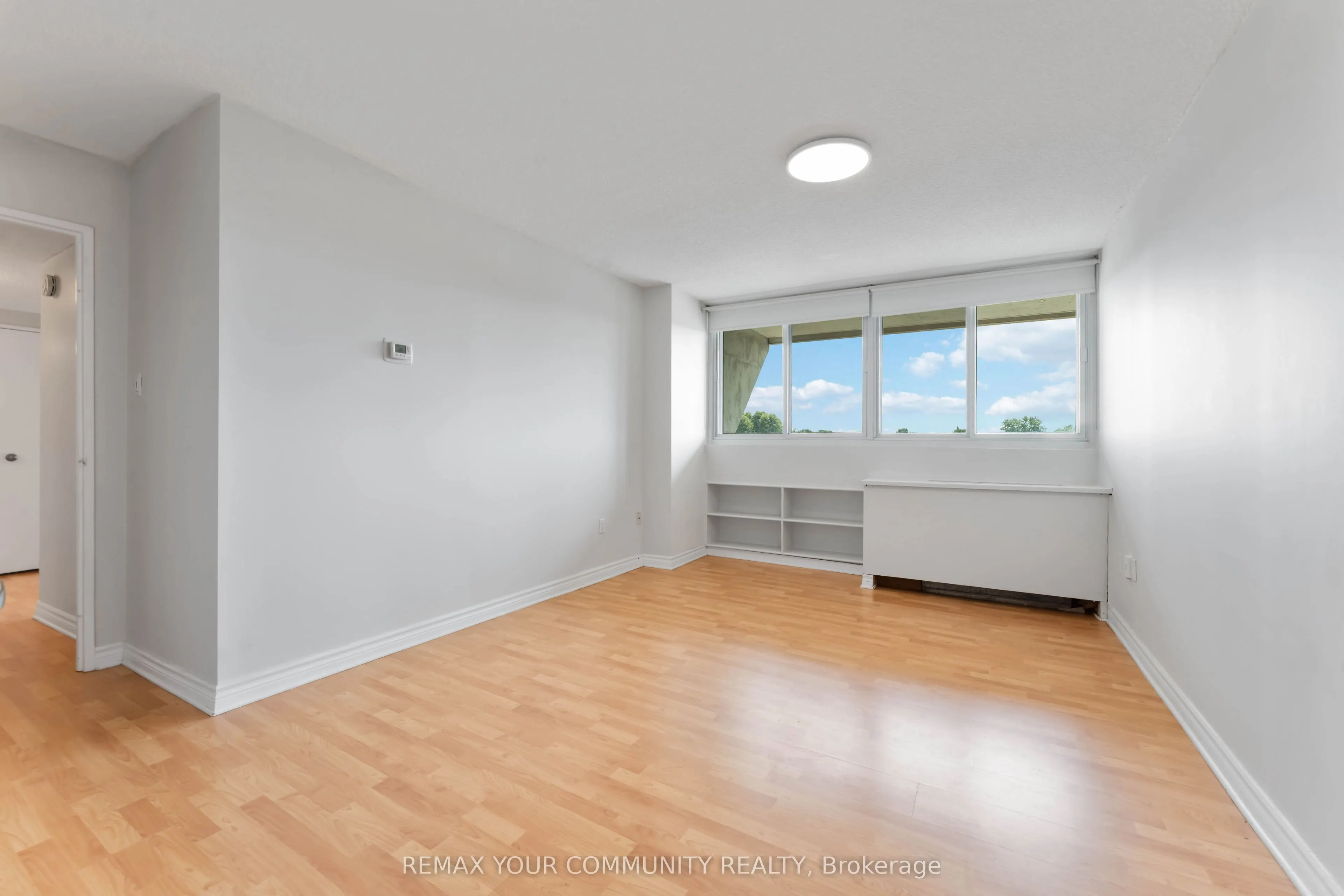 500 Laurier Avenue W #608