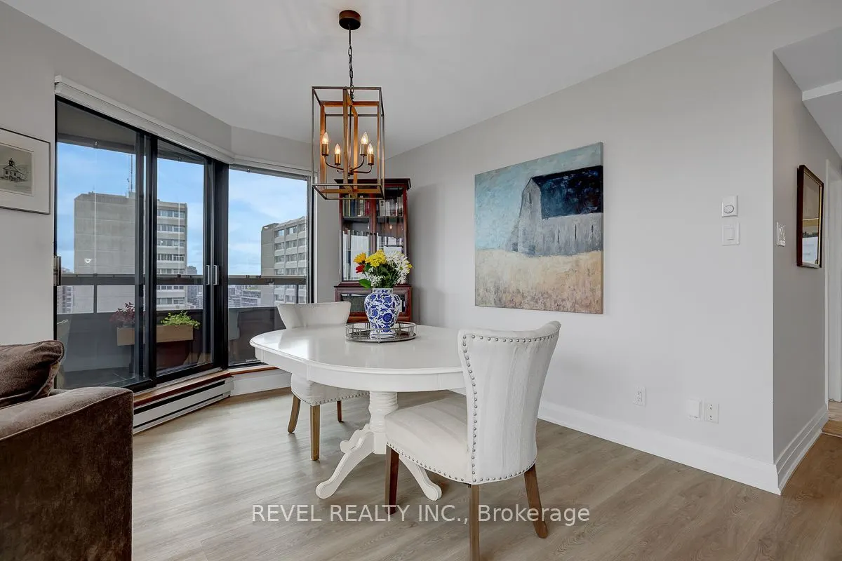 556 Laurier Avenue W #2003