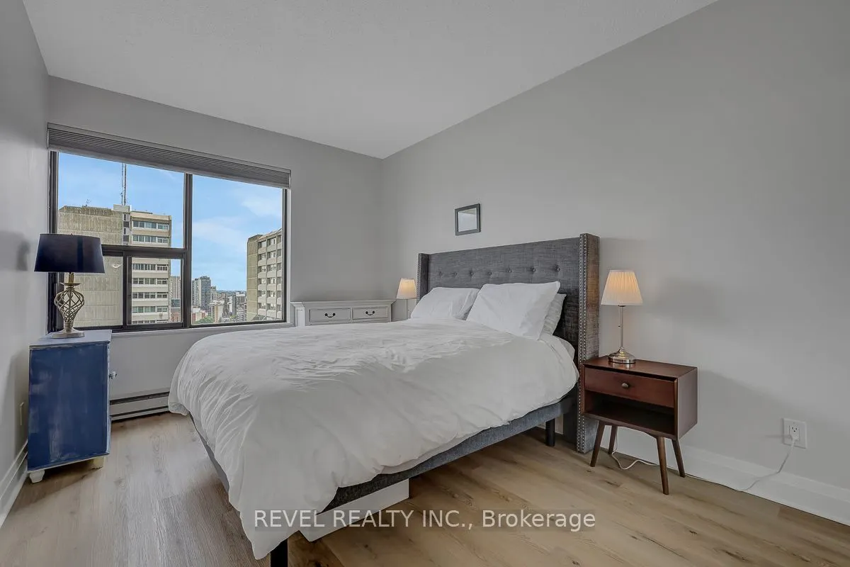 556 Laurier Avenue W #2003