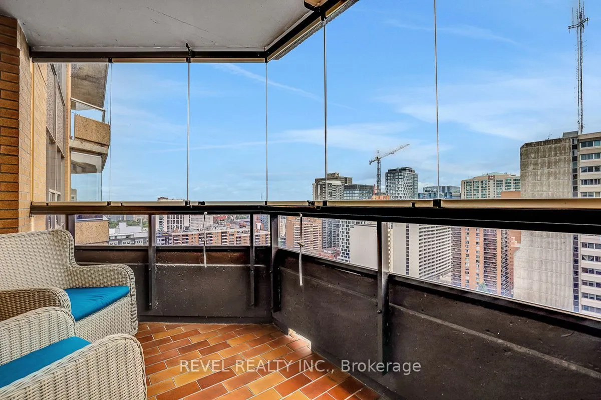 556 Laurier Avenue W #2003