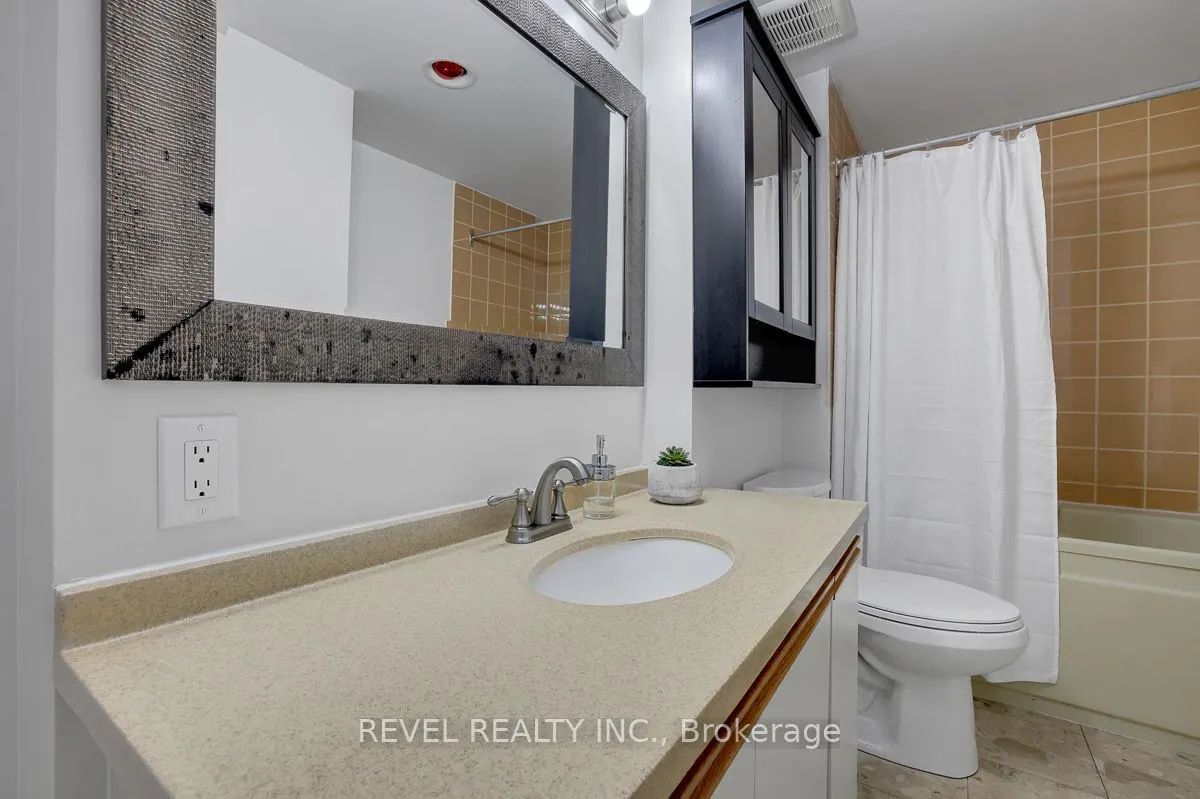 556 Laurier Avenue W #2003