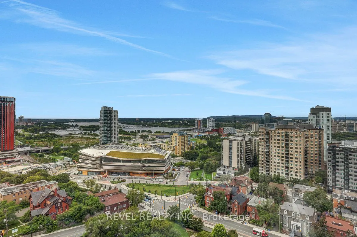 556 Laurier Avenue W #2003