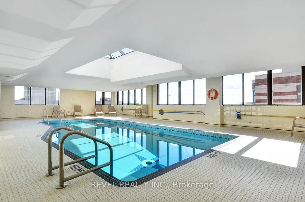 556 Laurier Avenue W #2003