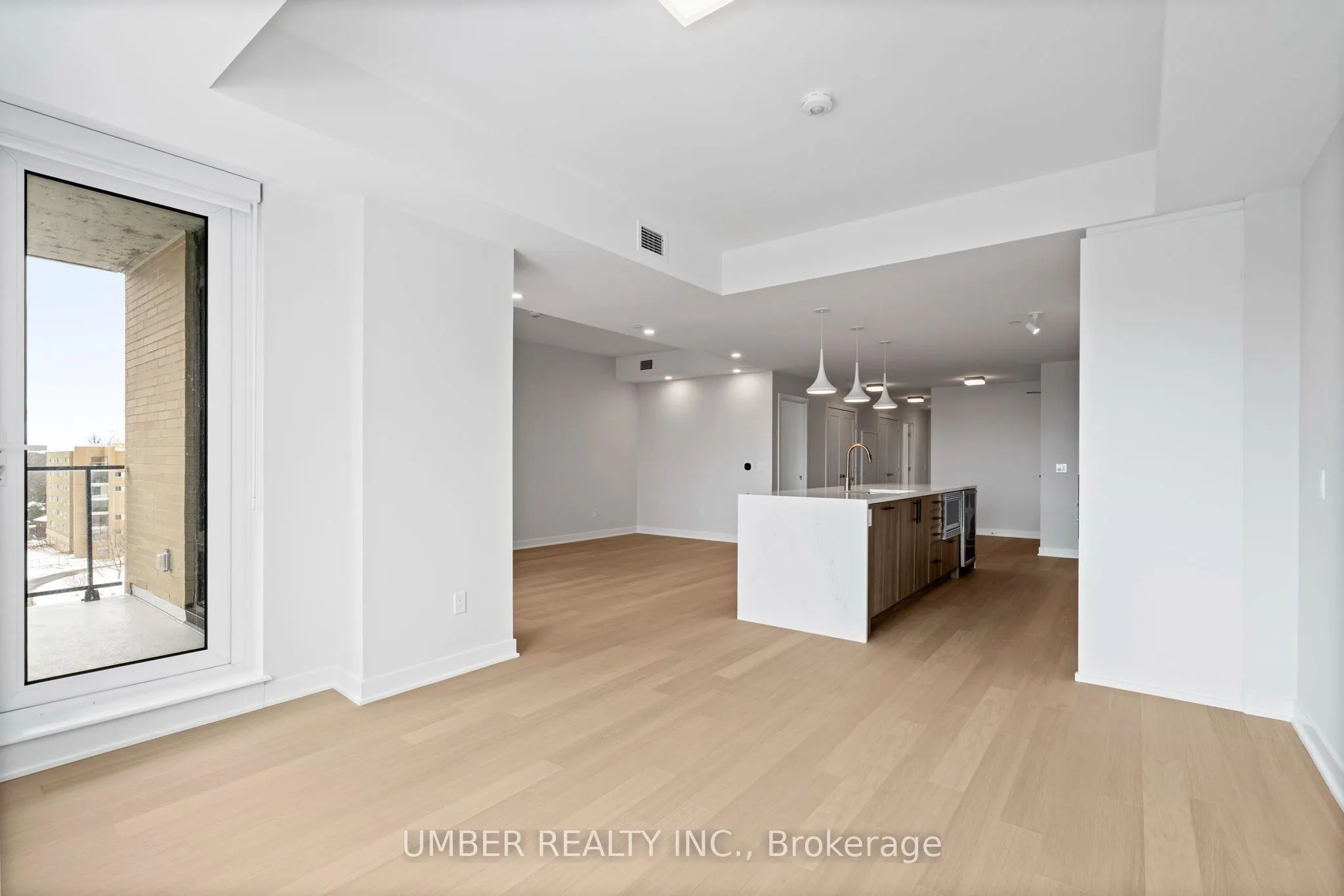 360 Deschatelets Avenue #706