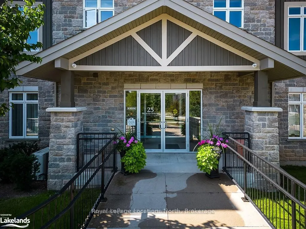 25 BEAVER Street S #205