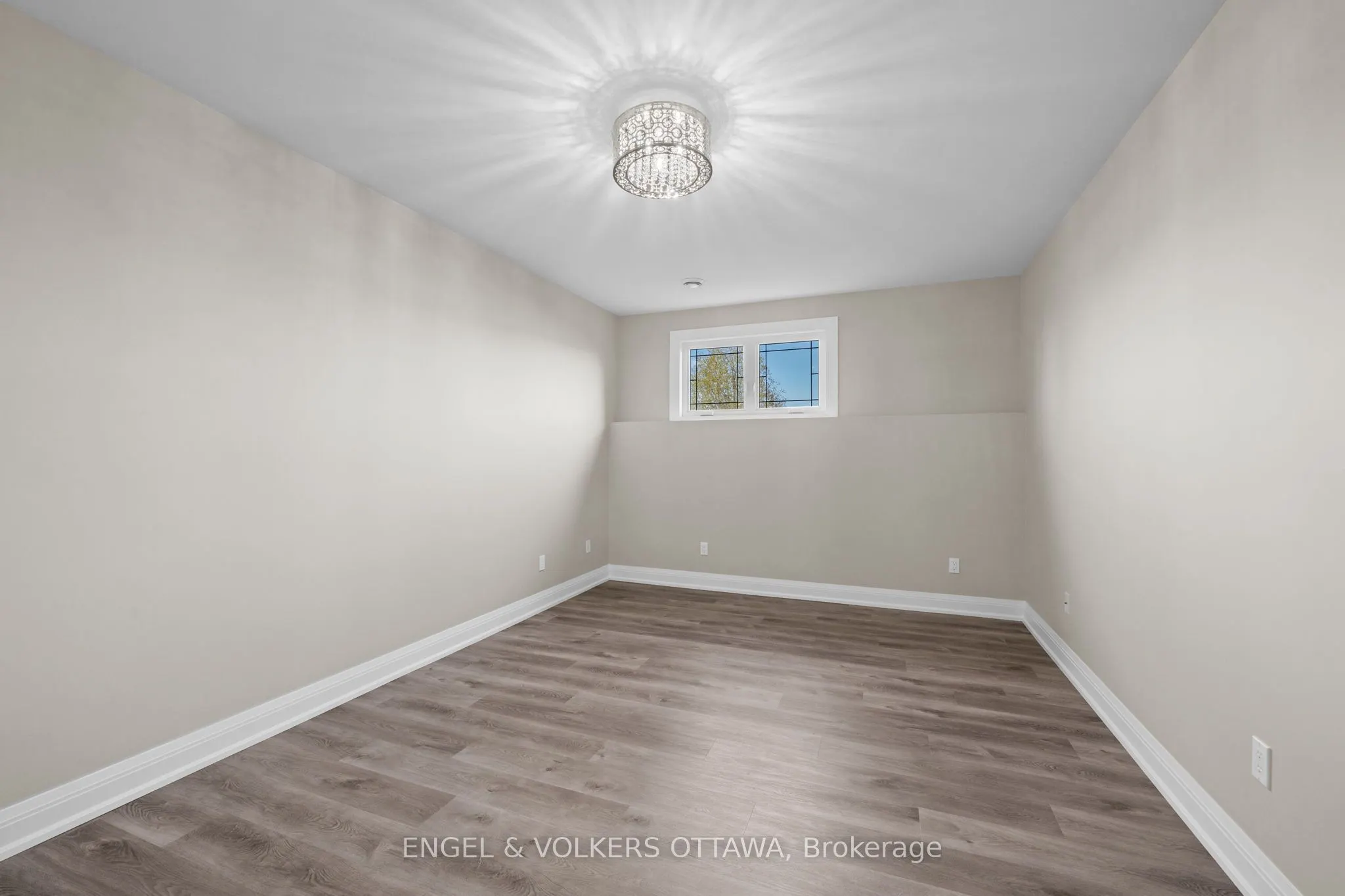 1457 Waters Edge Way