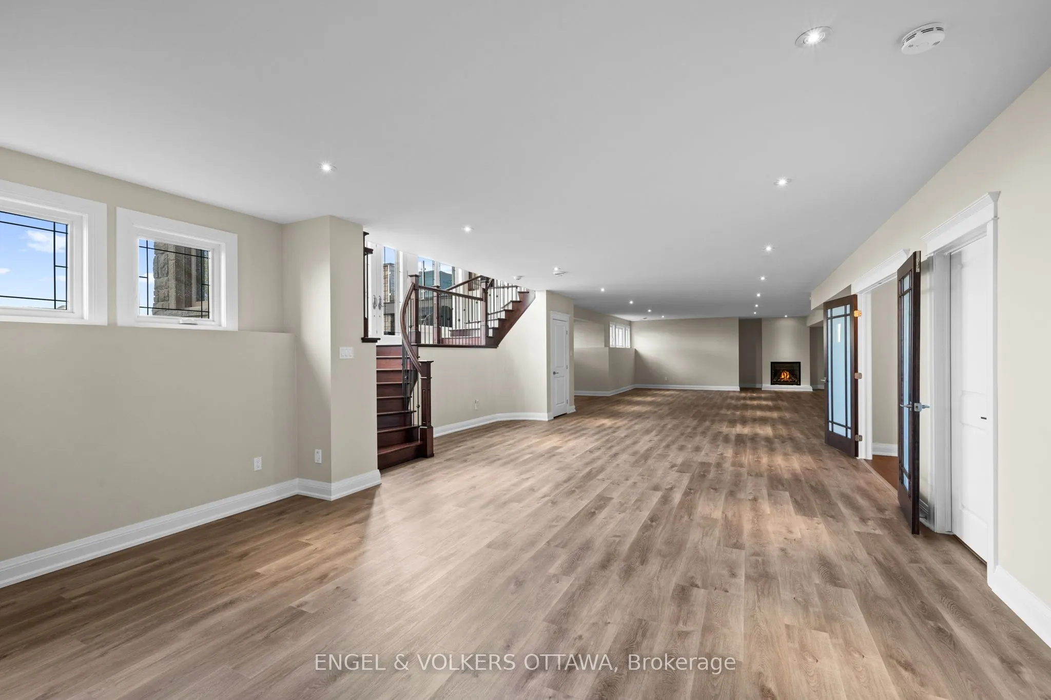 1457 Waters Edge Way