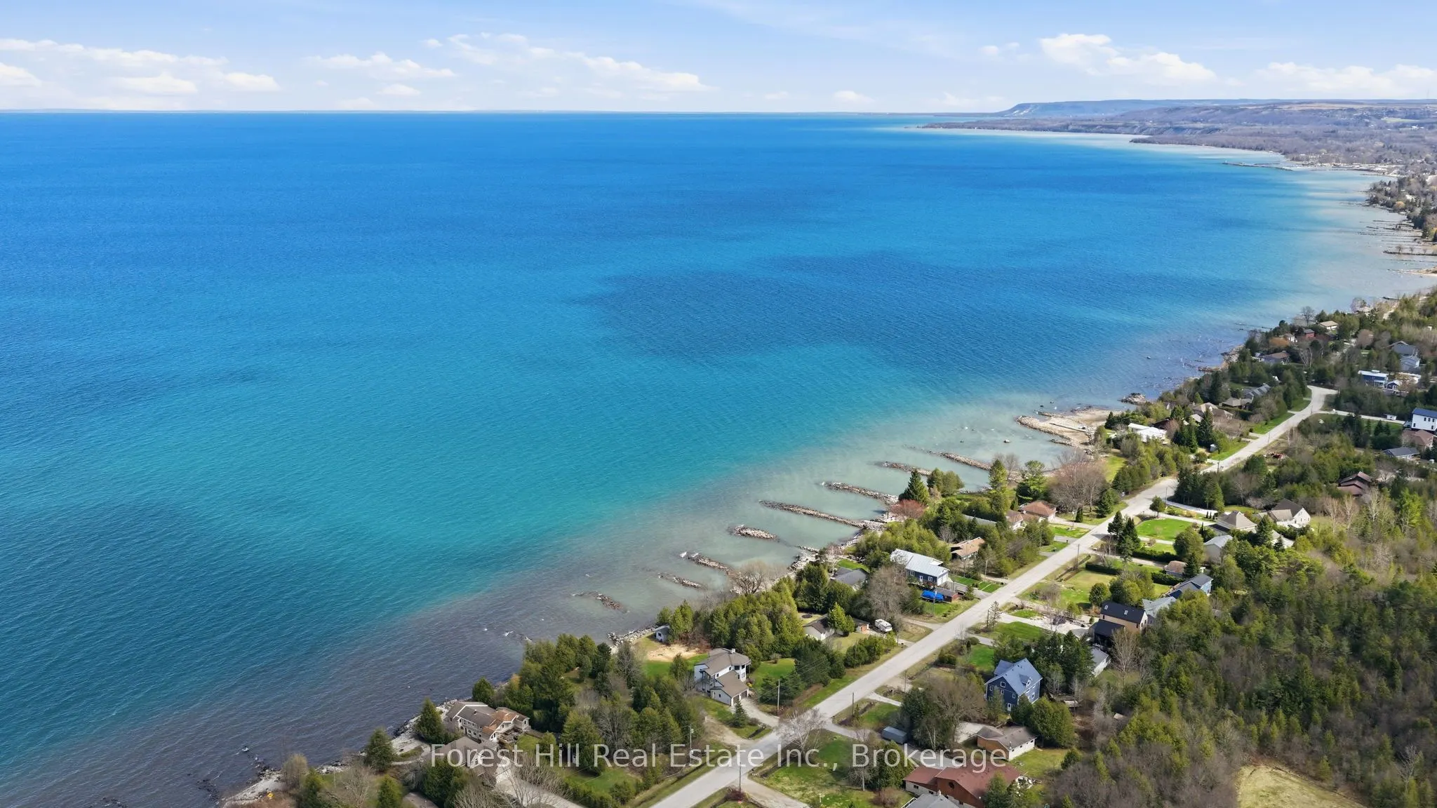 295 Lakeshore Road N