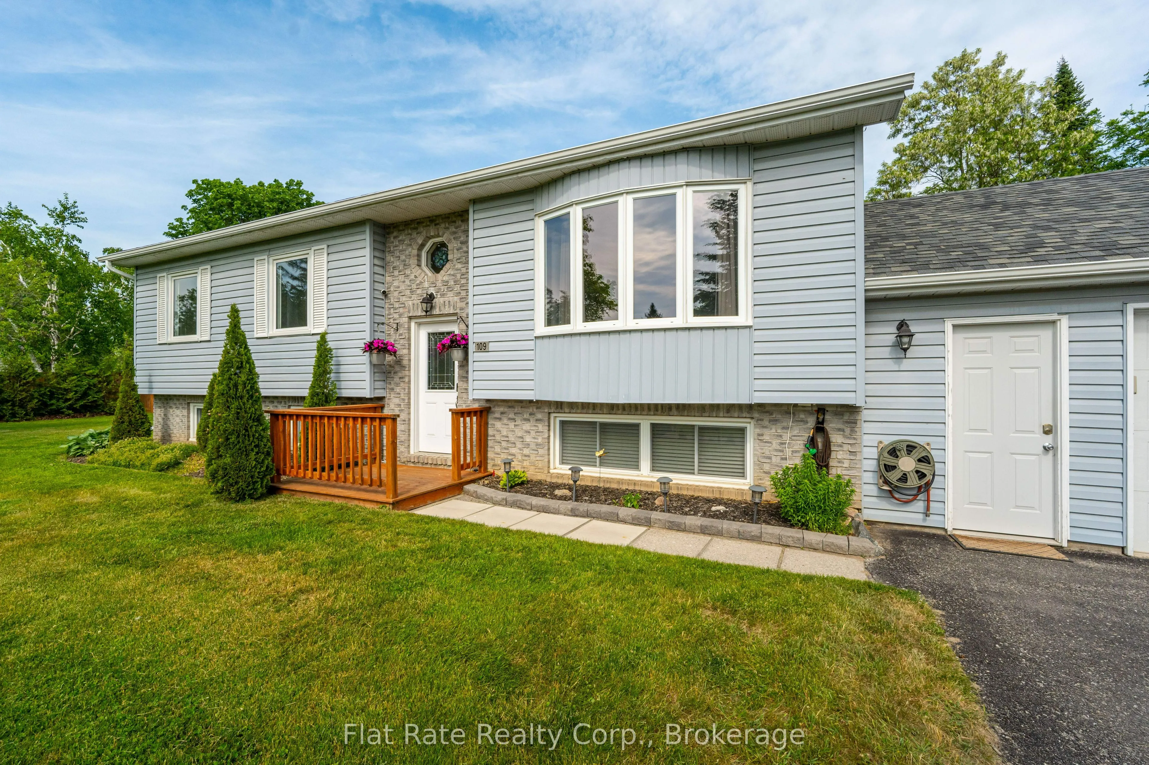 109 PINECREST Avenue