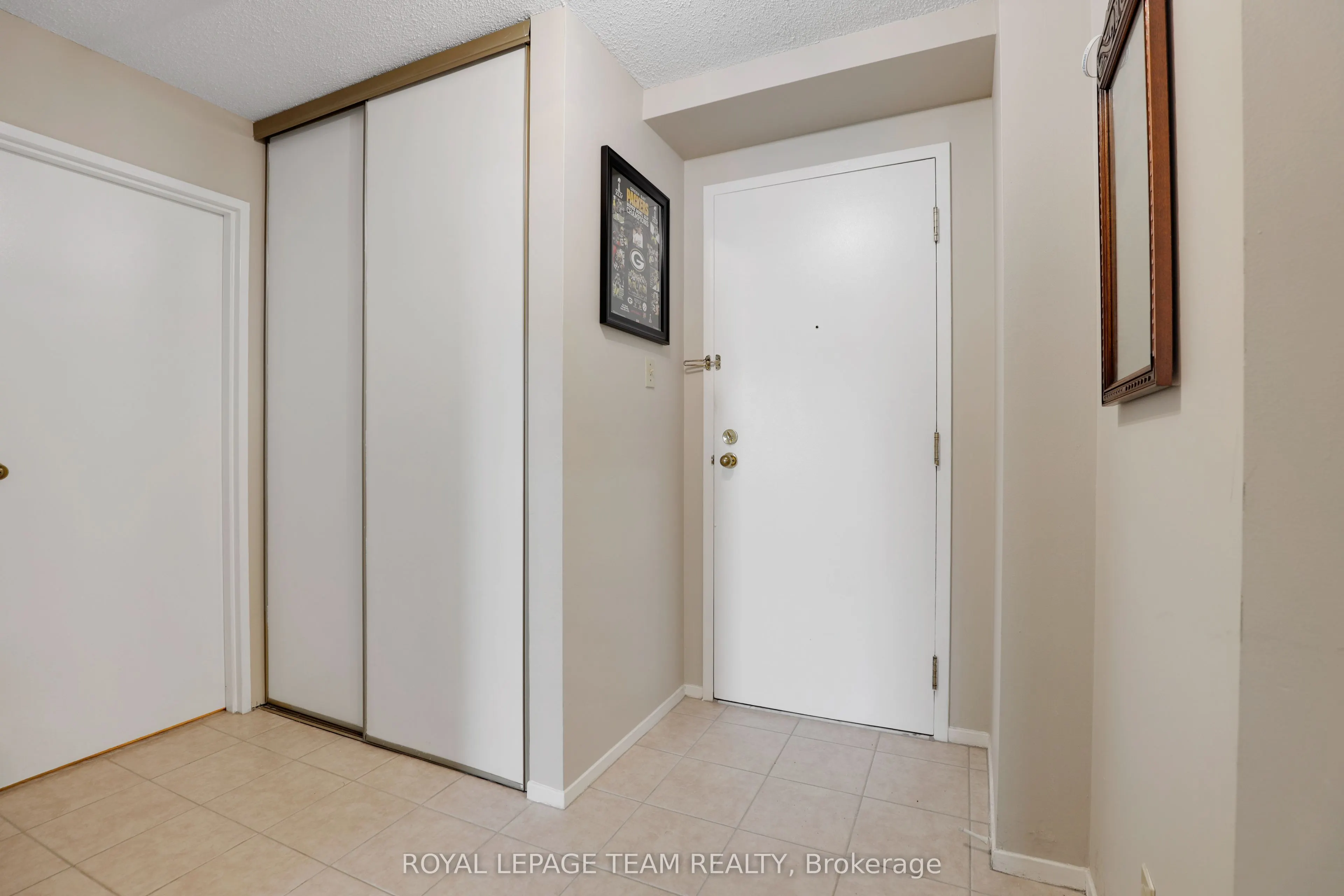 110 Forward Avenue #904