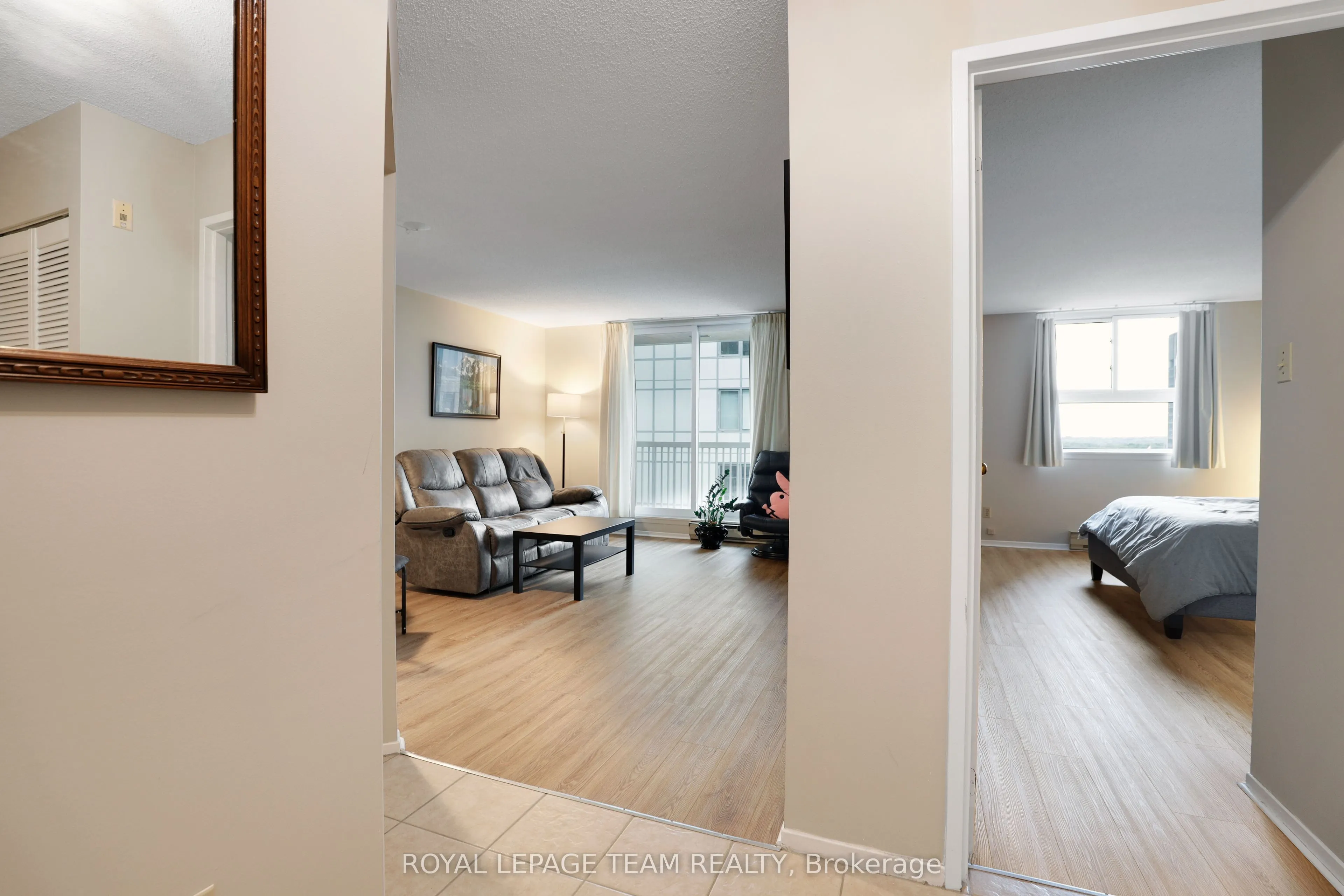 110 Forward Avenue #904