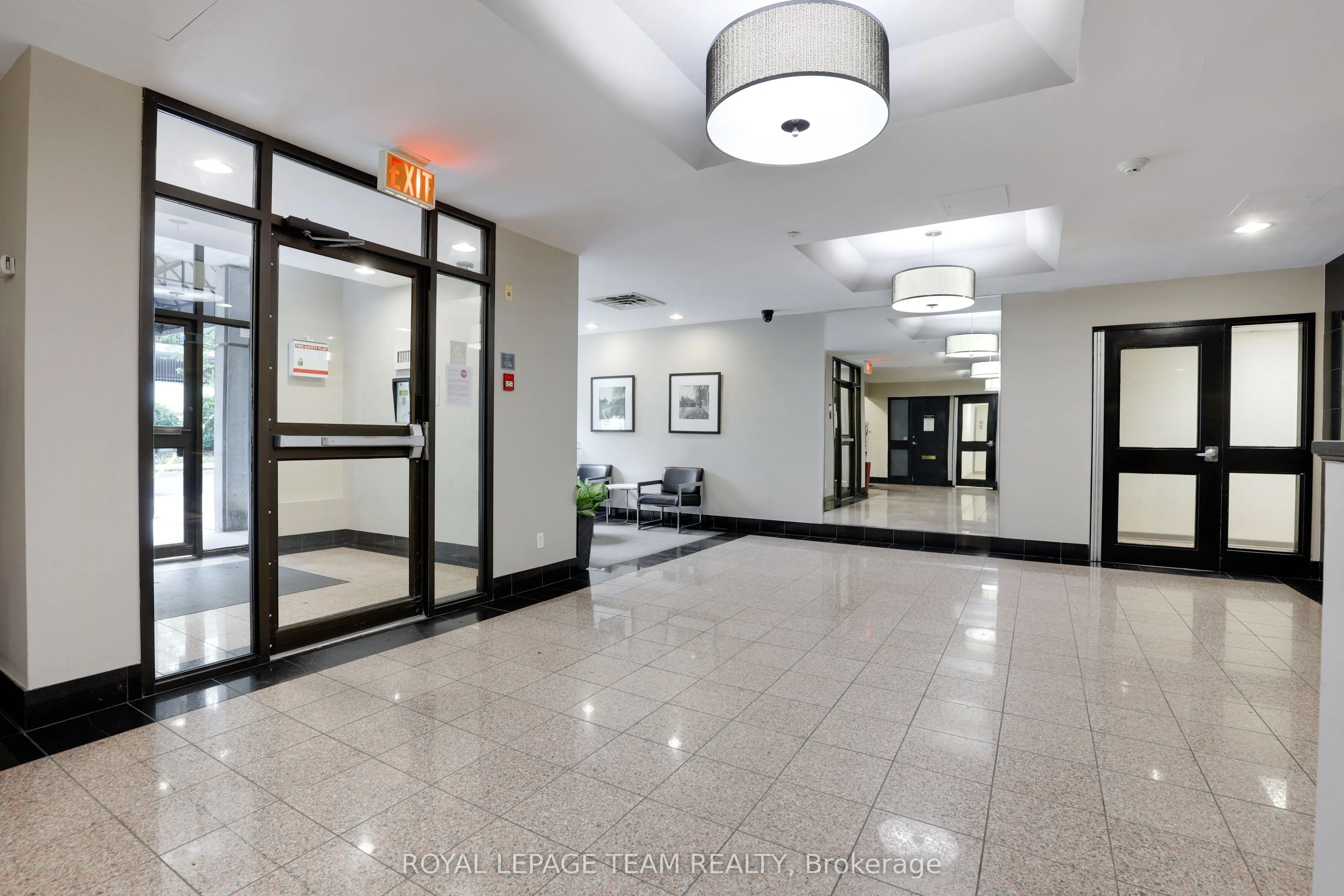 110 Forward Avenue #904