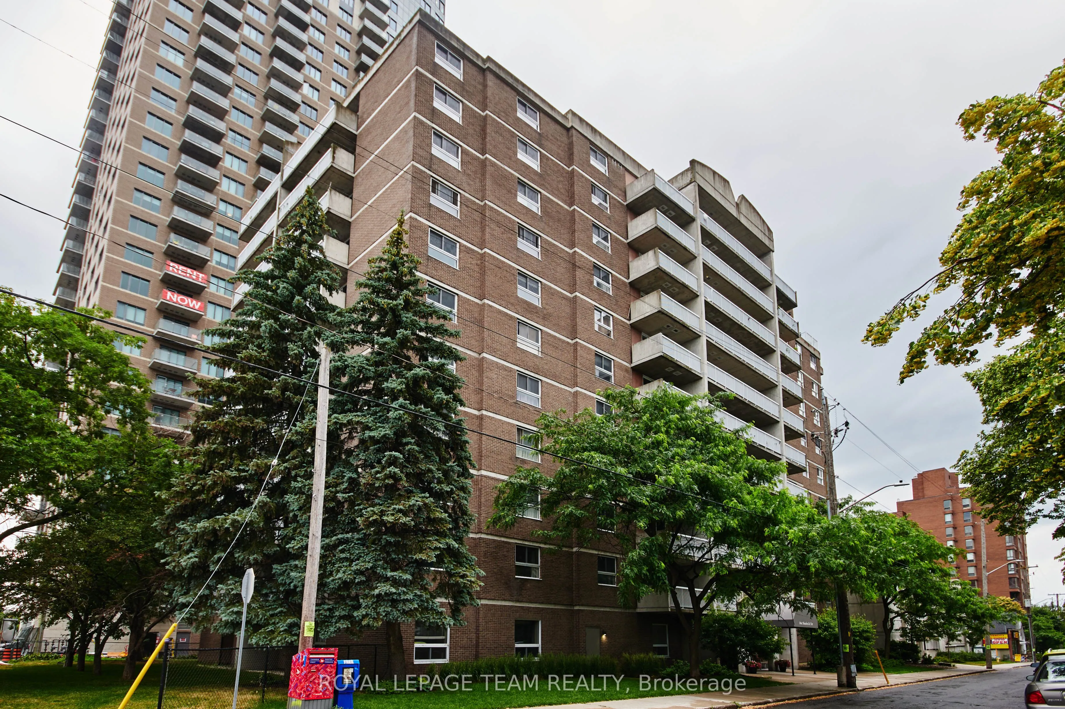 110 Forward Avenue #904