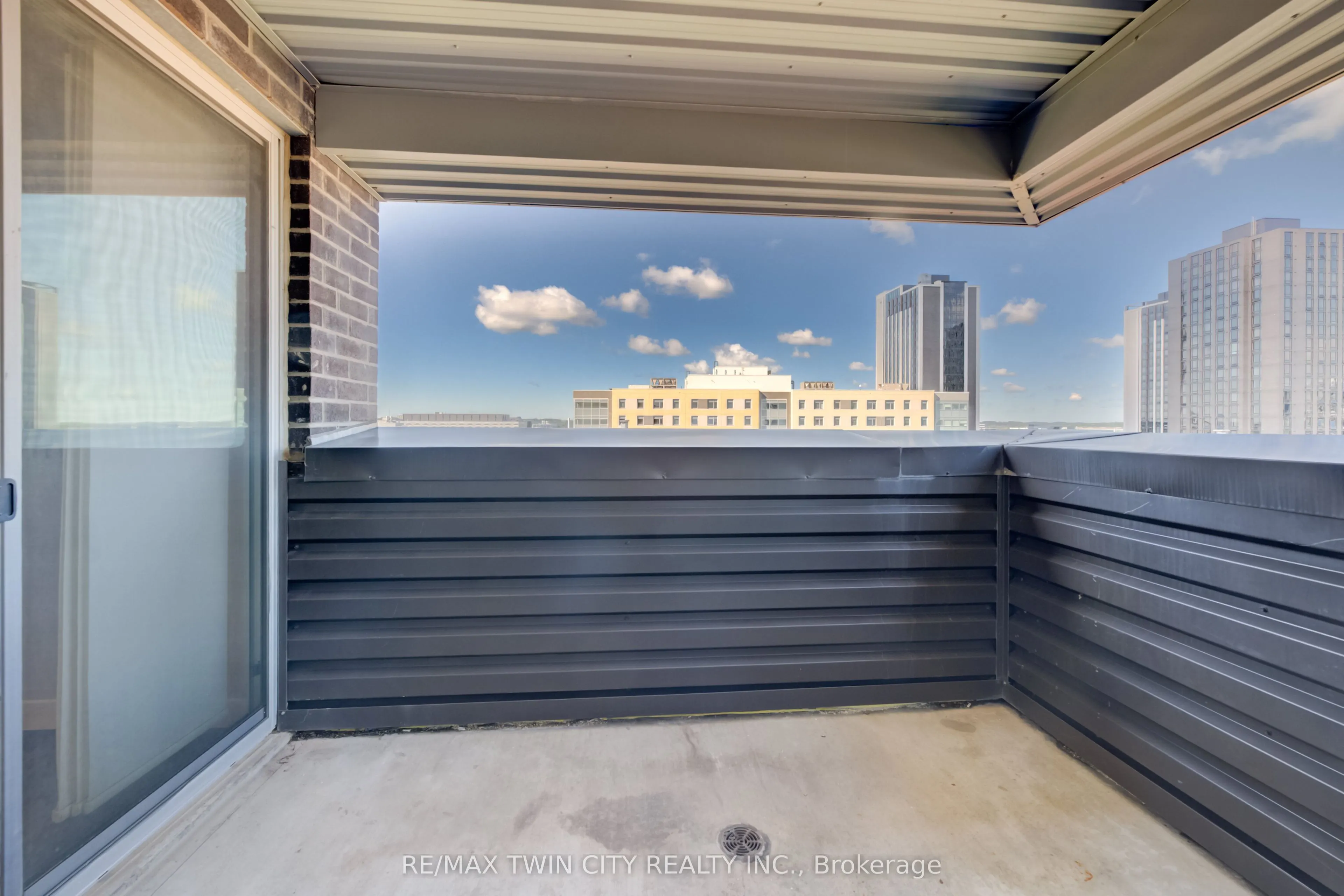 280 Lester Street #708