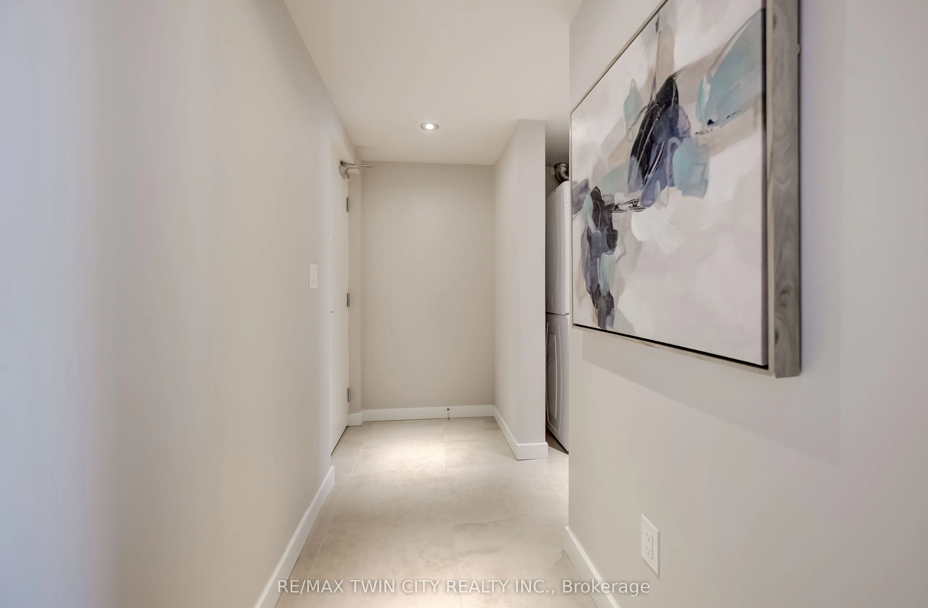 280 Lester Street #708