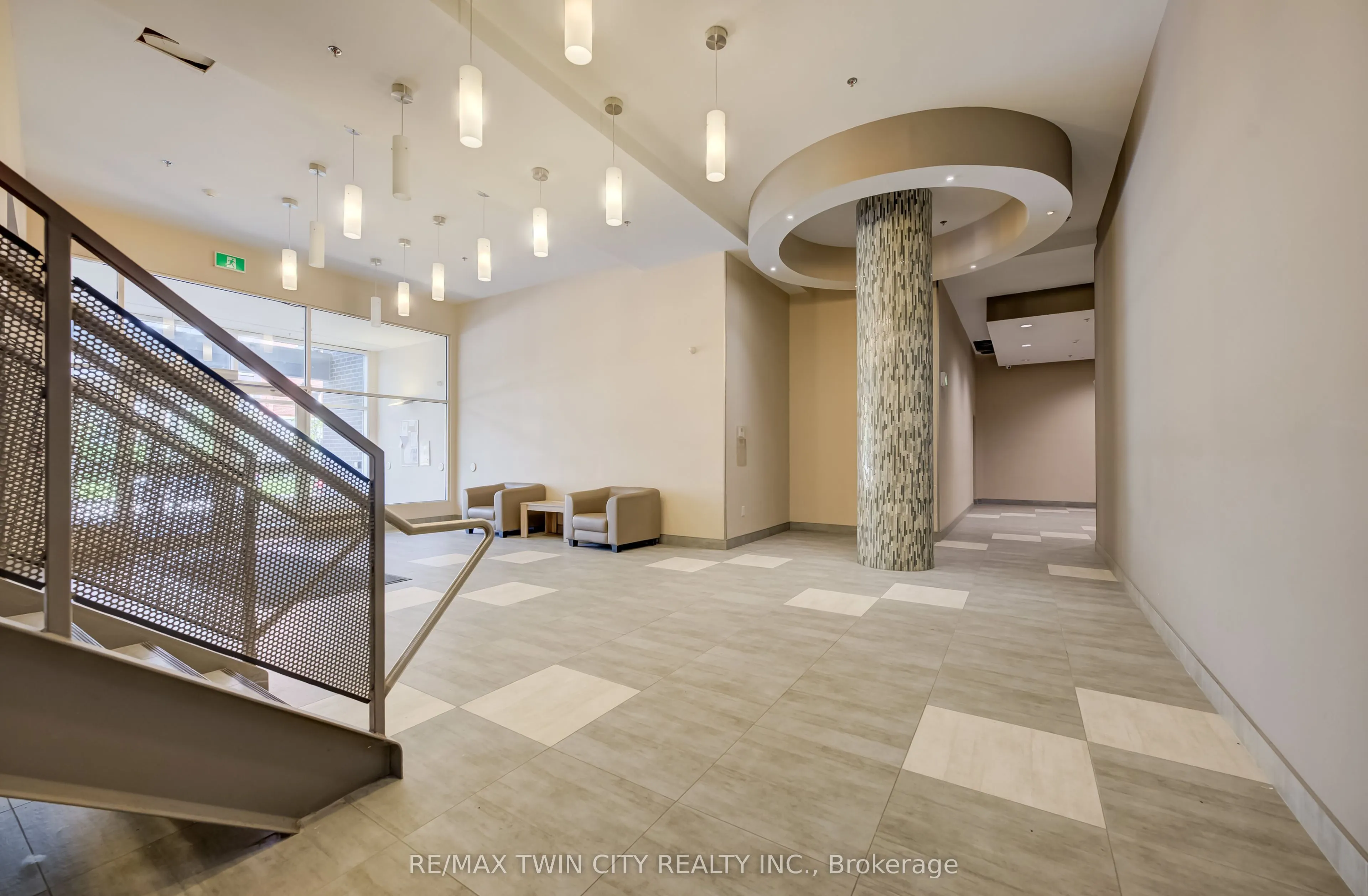 280 Lester Street #708